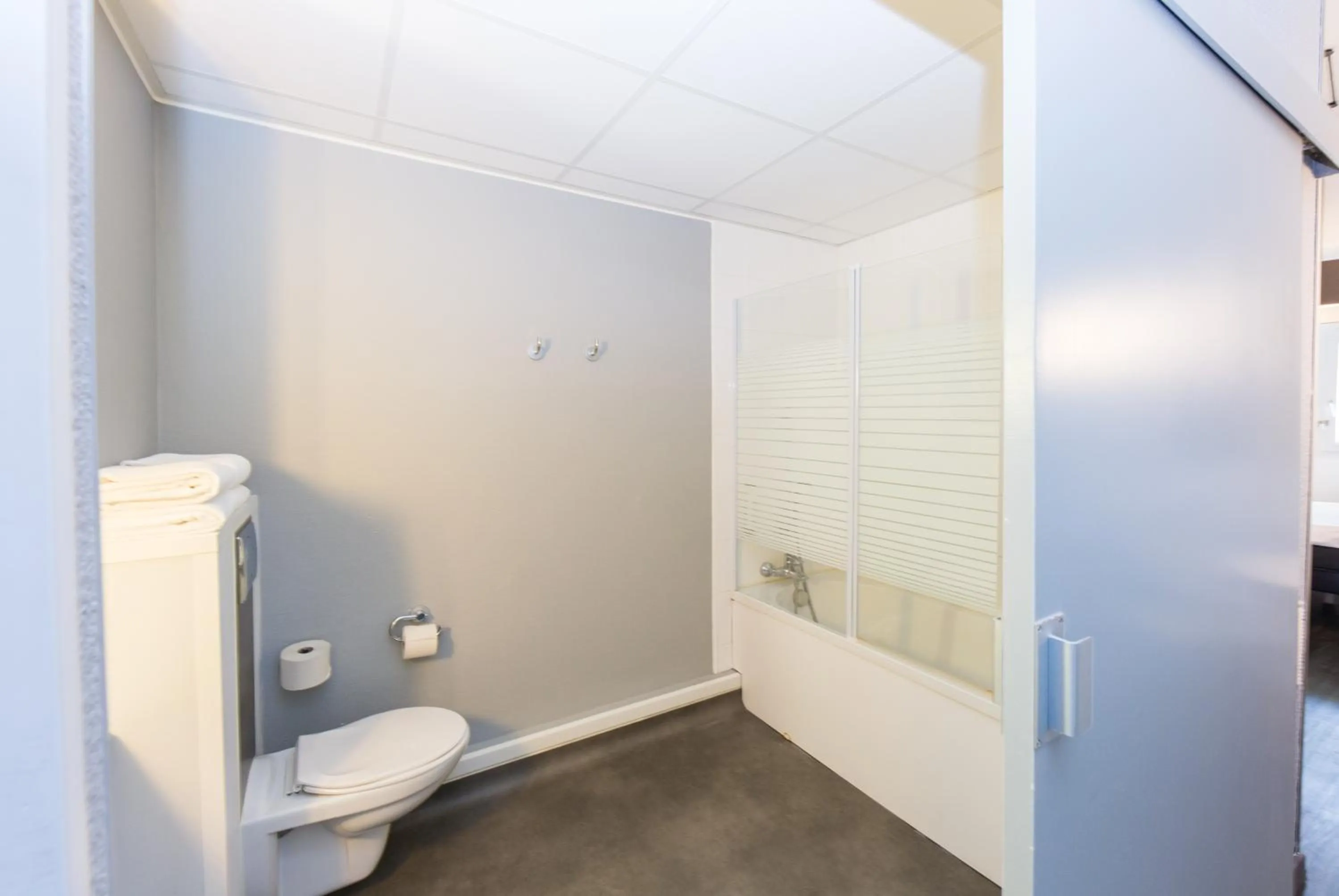 Shower in ibis Sisteron