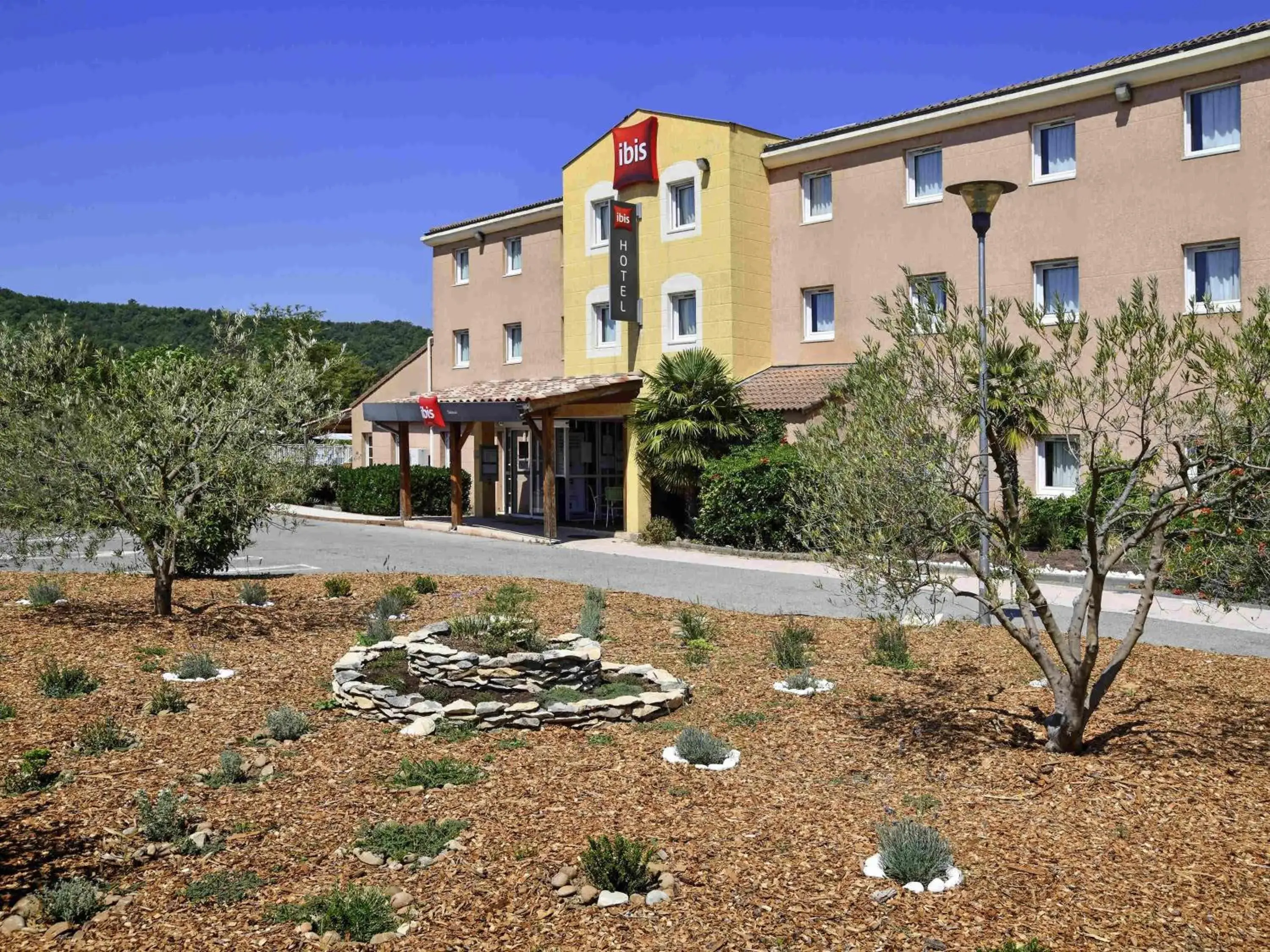 Property building in ibis Sisteron Property building in ibis Sisteron
