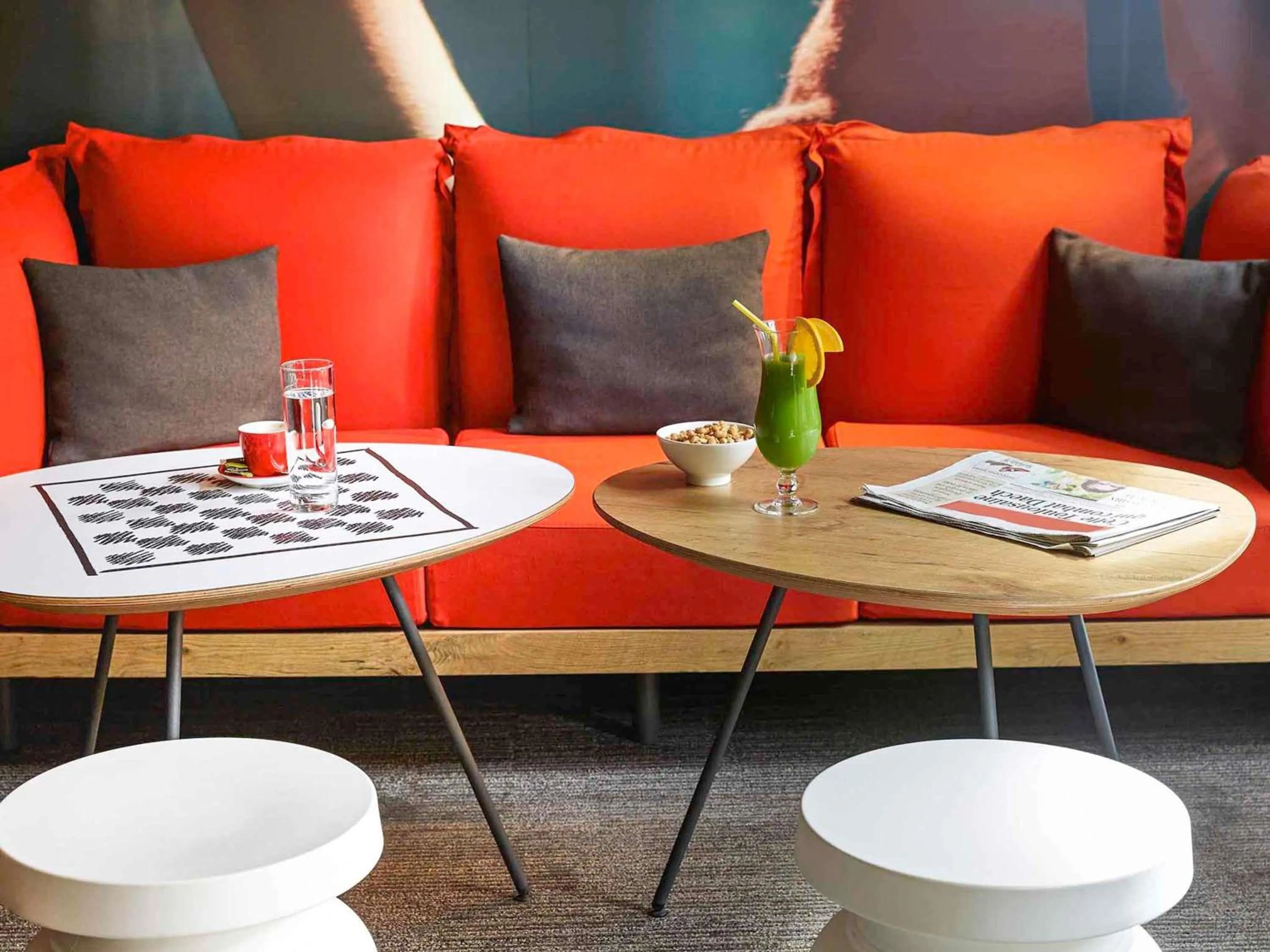 Lounge or bar in ibis Sisteron