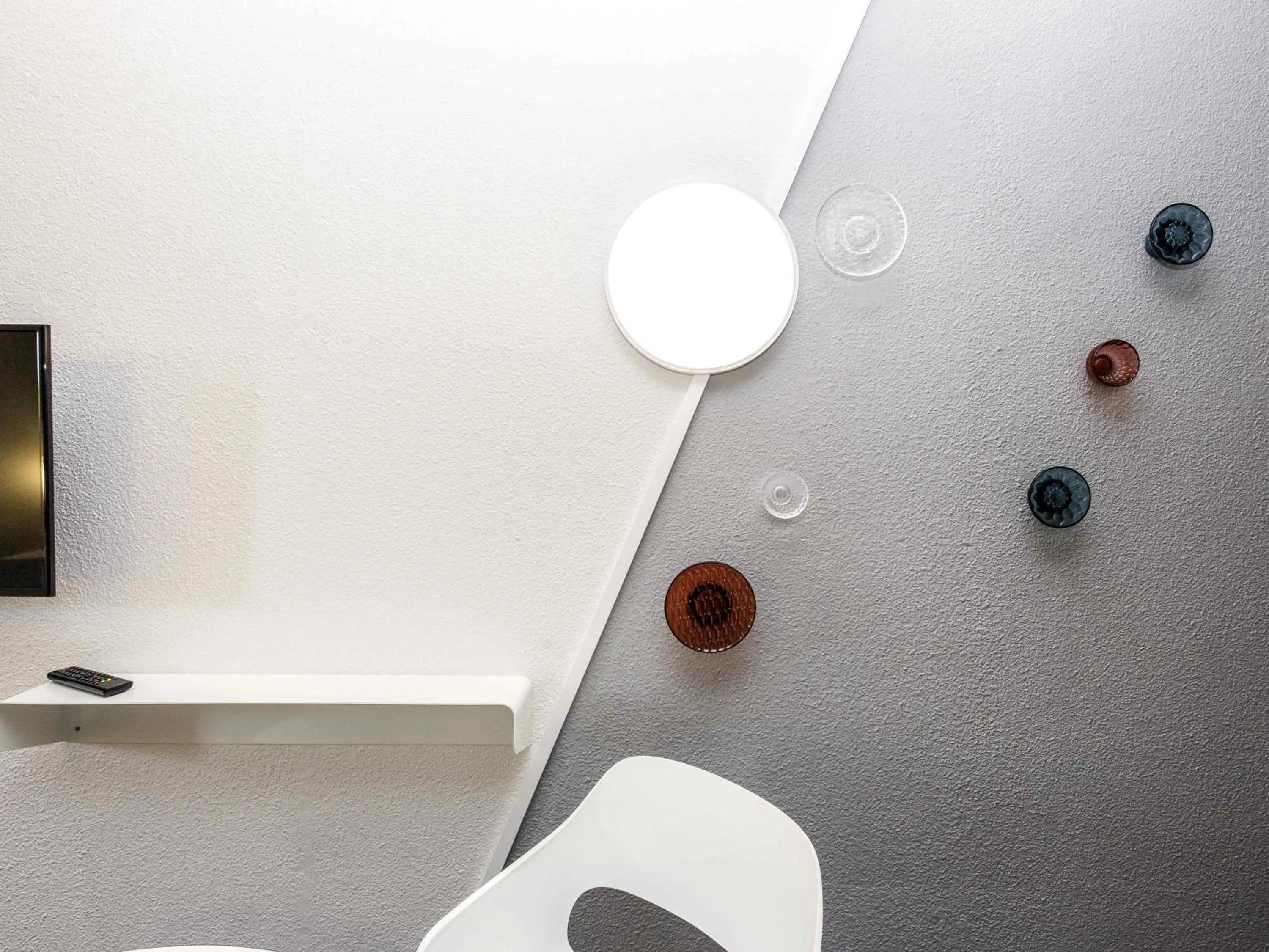 Bedroom in ibis Sisteron