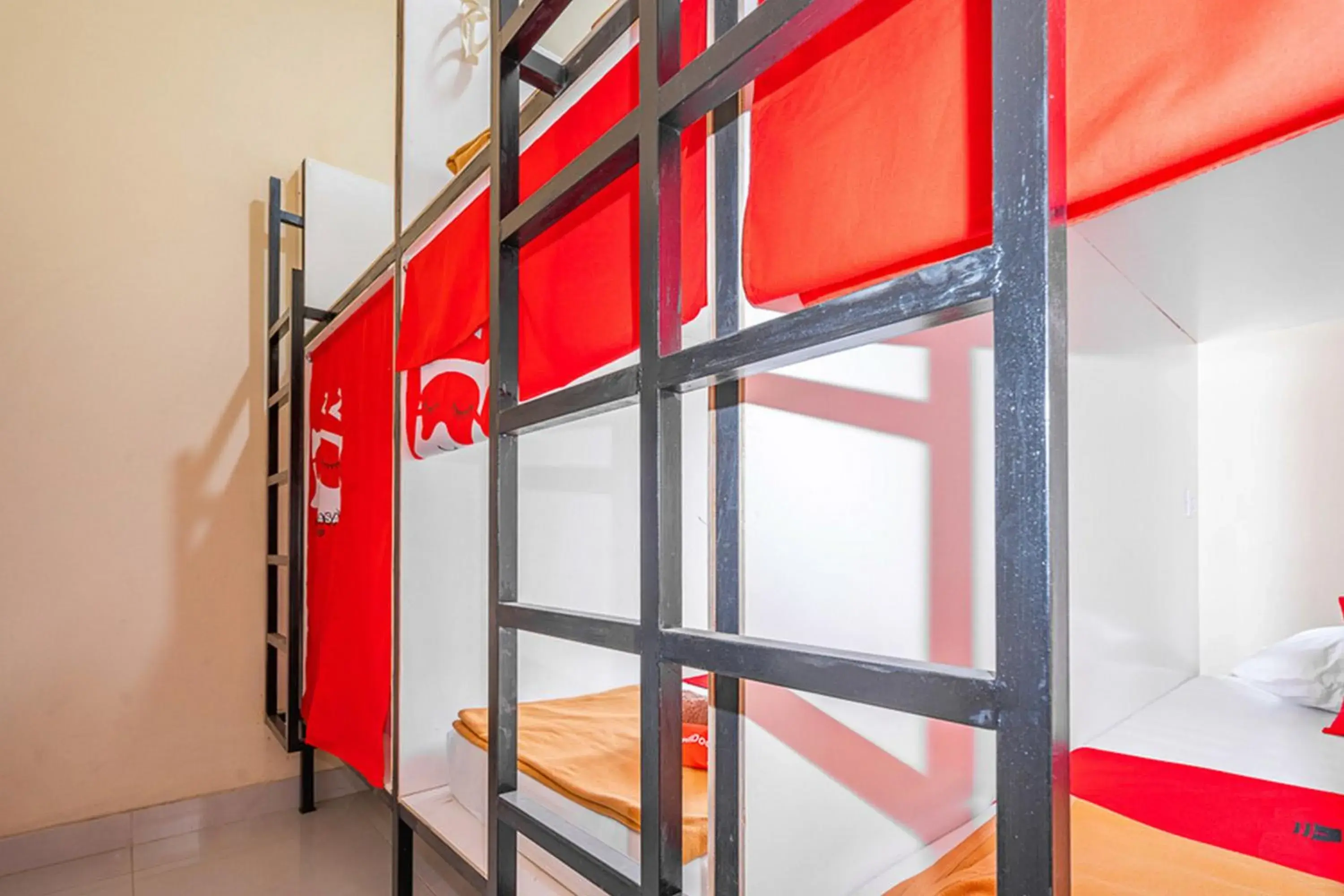 Bedroom, Bed in RedDoorz Syariah near Exit Toll Ciawi Bedroom, Bed in RedDoorz Syariah near Exit Toll Ciawi