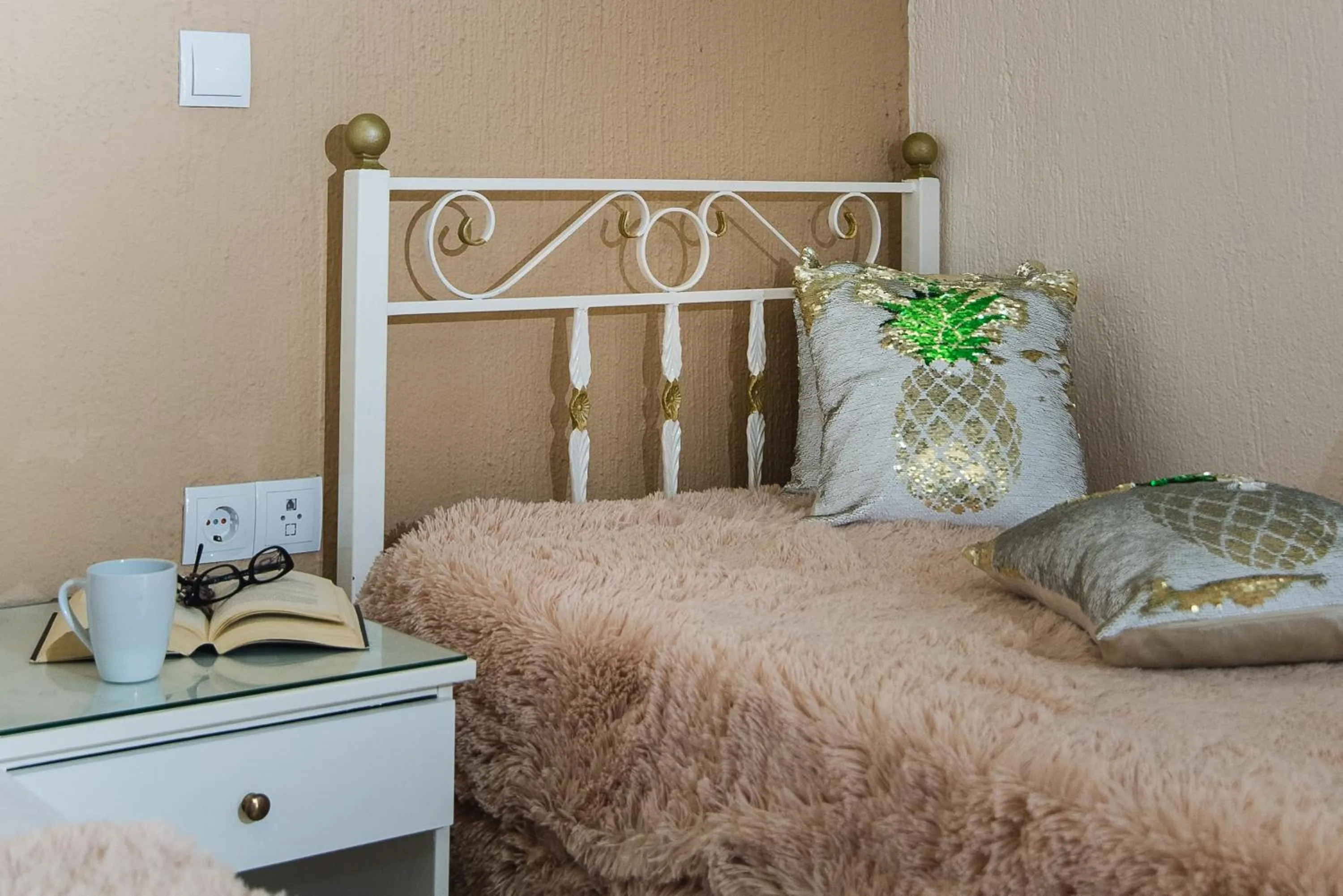 Bed in Oasis Studios