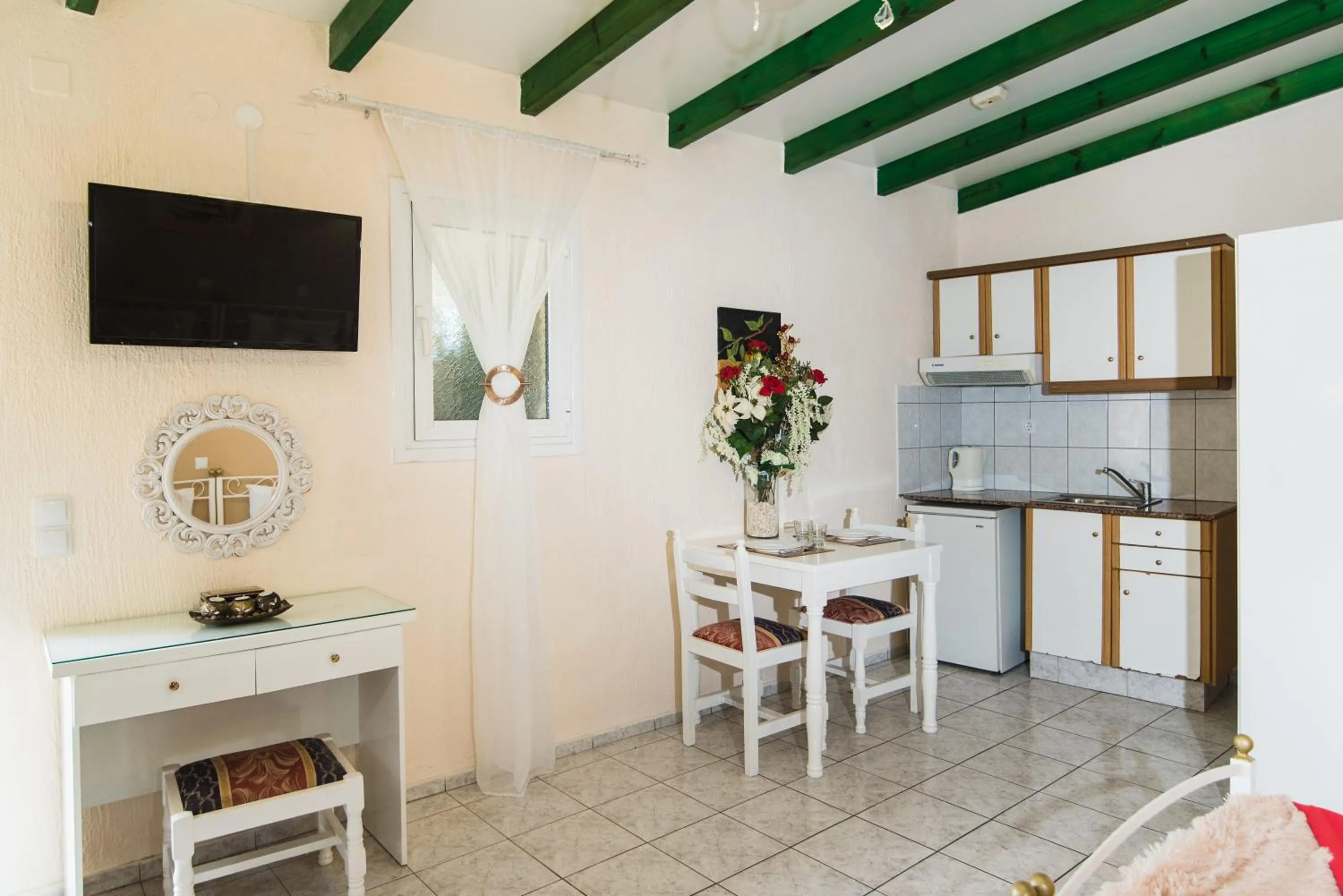 Kitchen or kitchenette in Oasis Studios