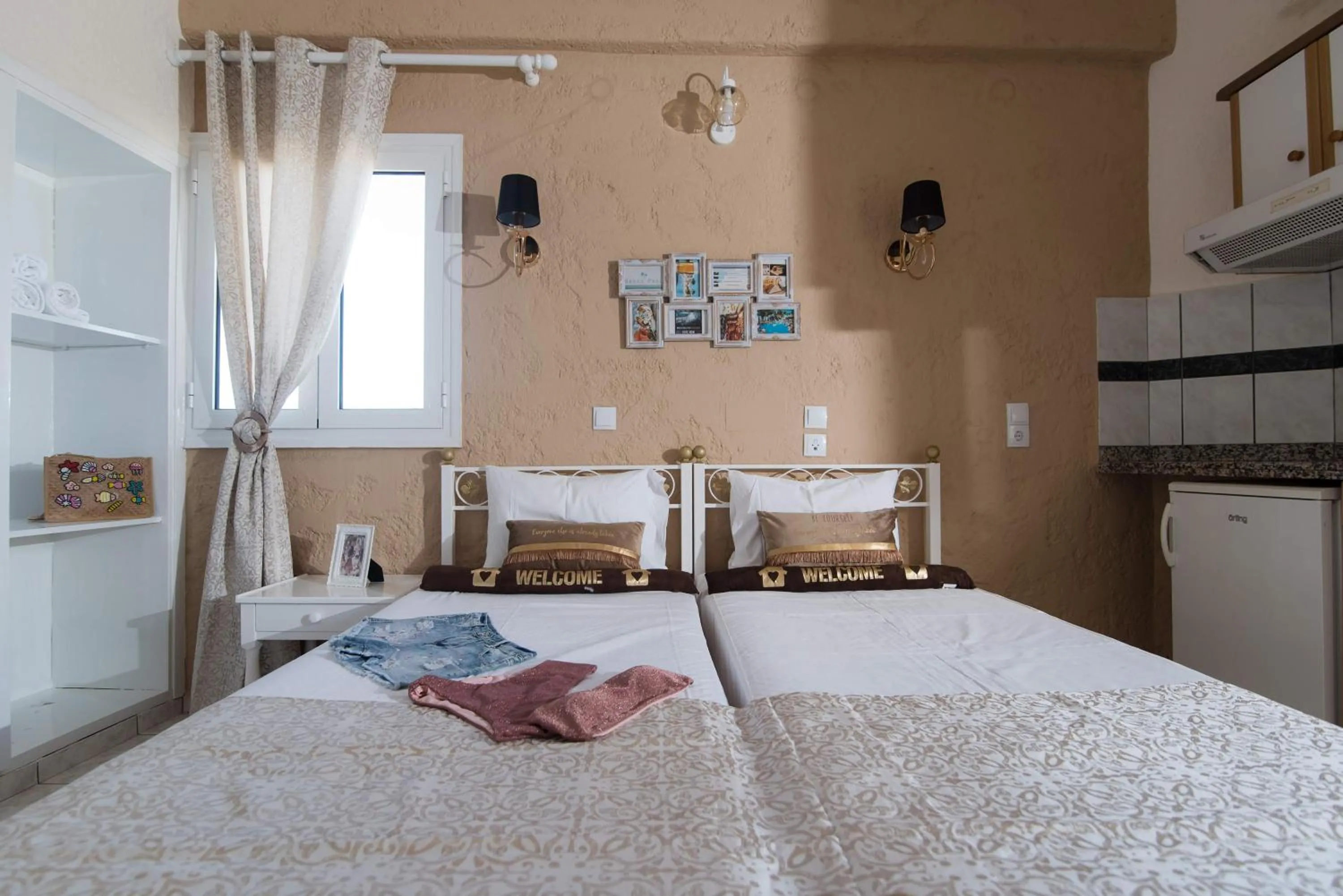 Bed in Oasis Studios