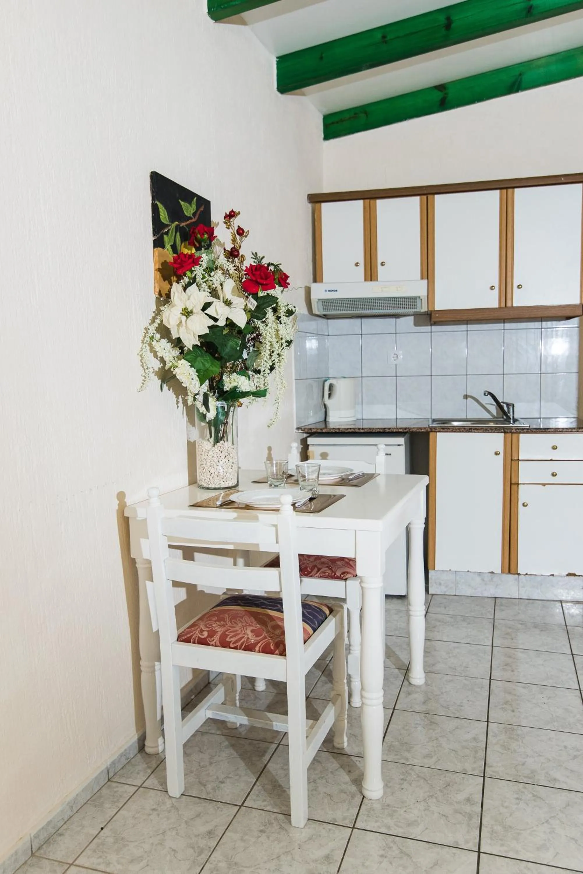 Kitchen or kitchenette in Oasis Studios