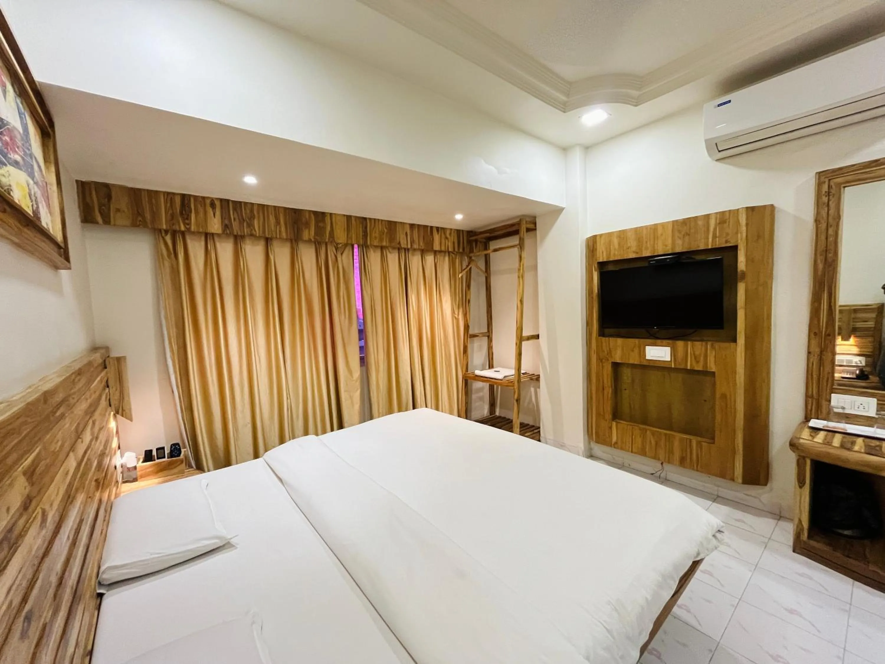 Hotel Shripad