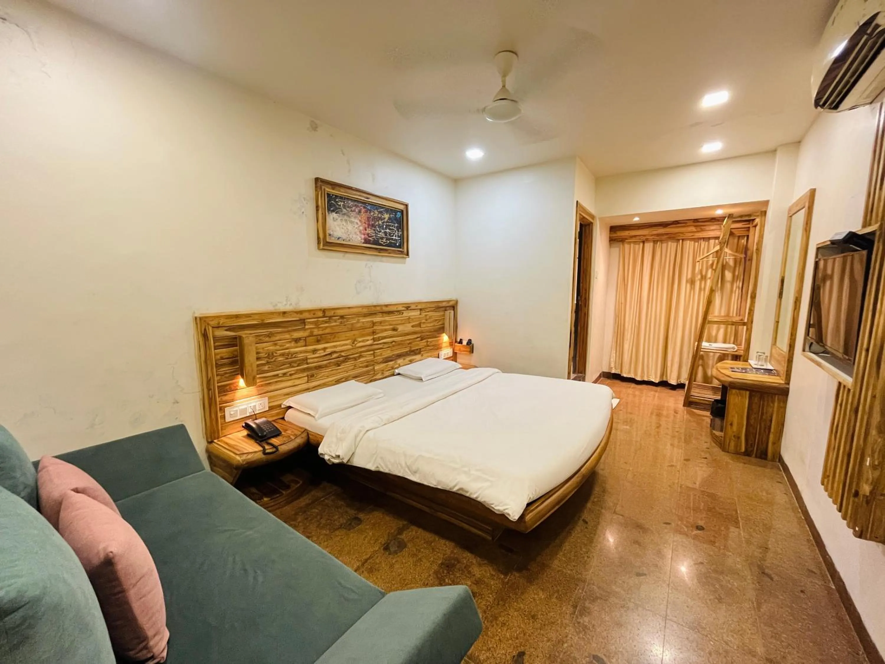 Hotel Shripad