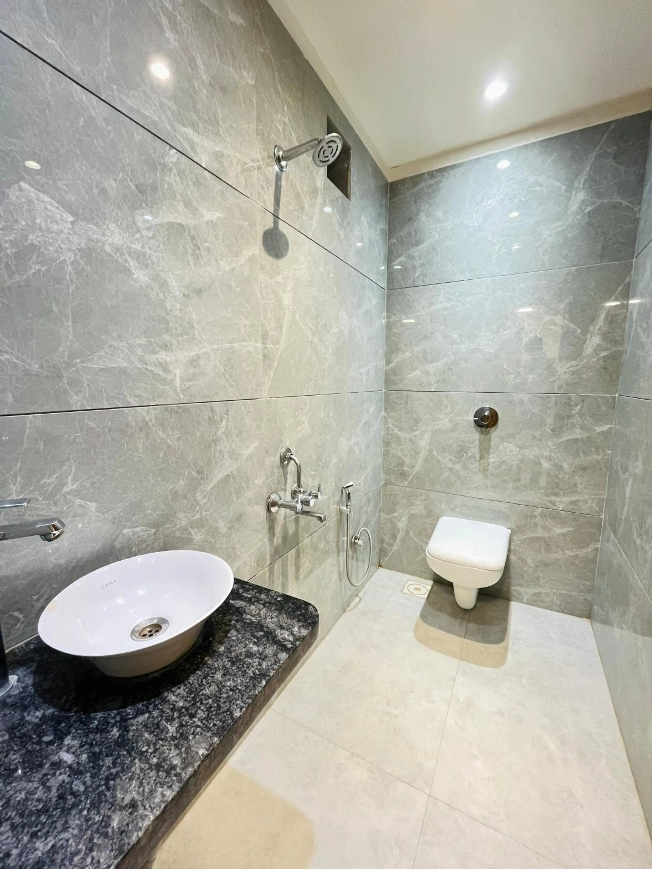 Bathroom in Hotel Shripad