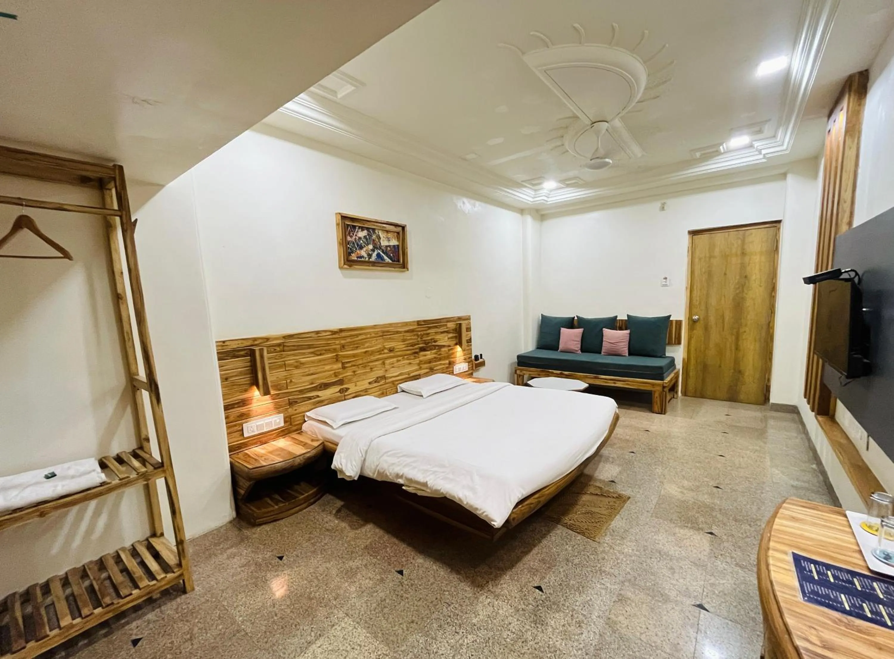 Bedroom in Hotel Shripad