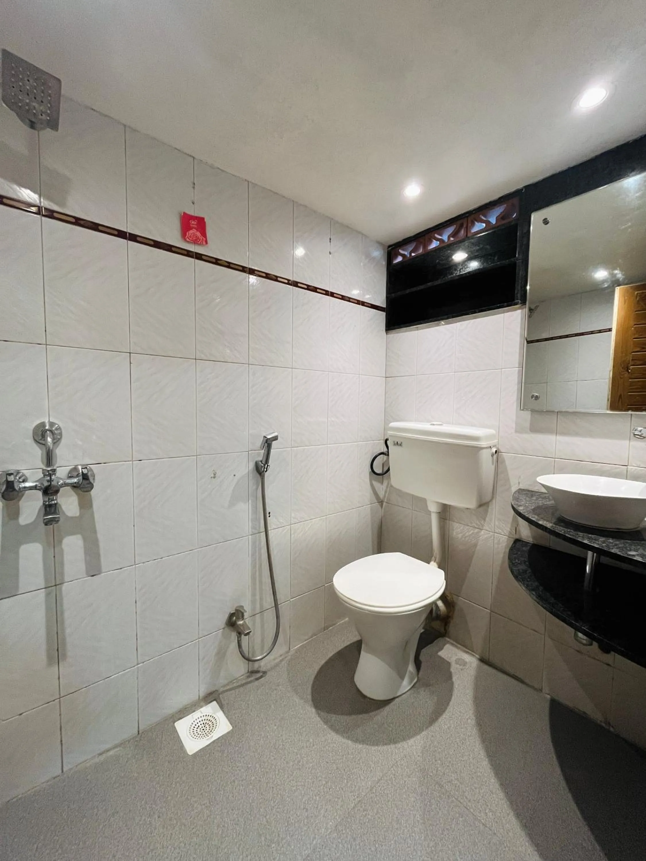 Bathroom in Hotel Shripad