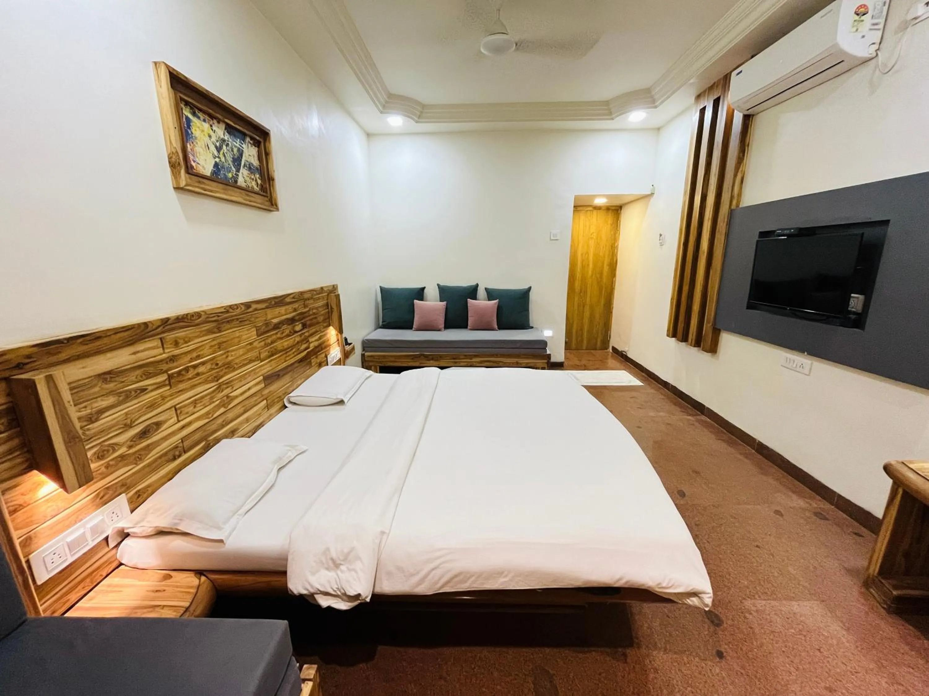 Hotel Shripad