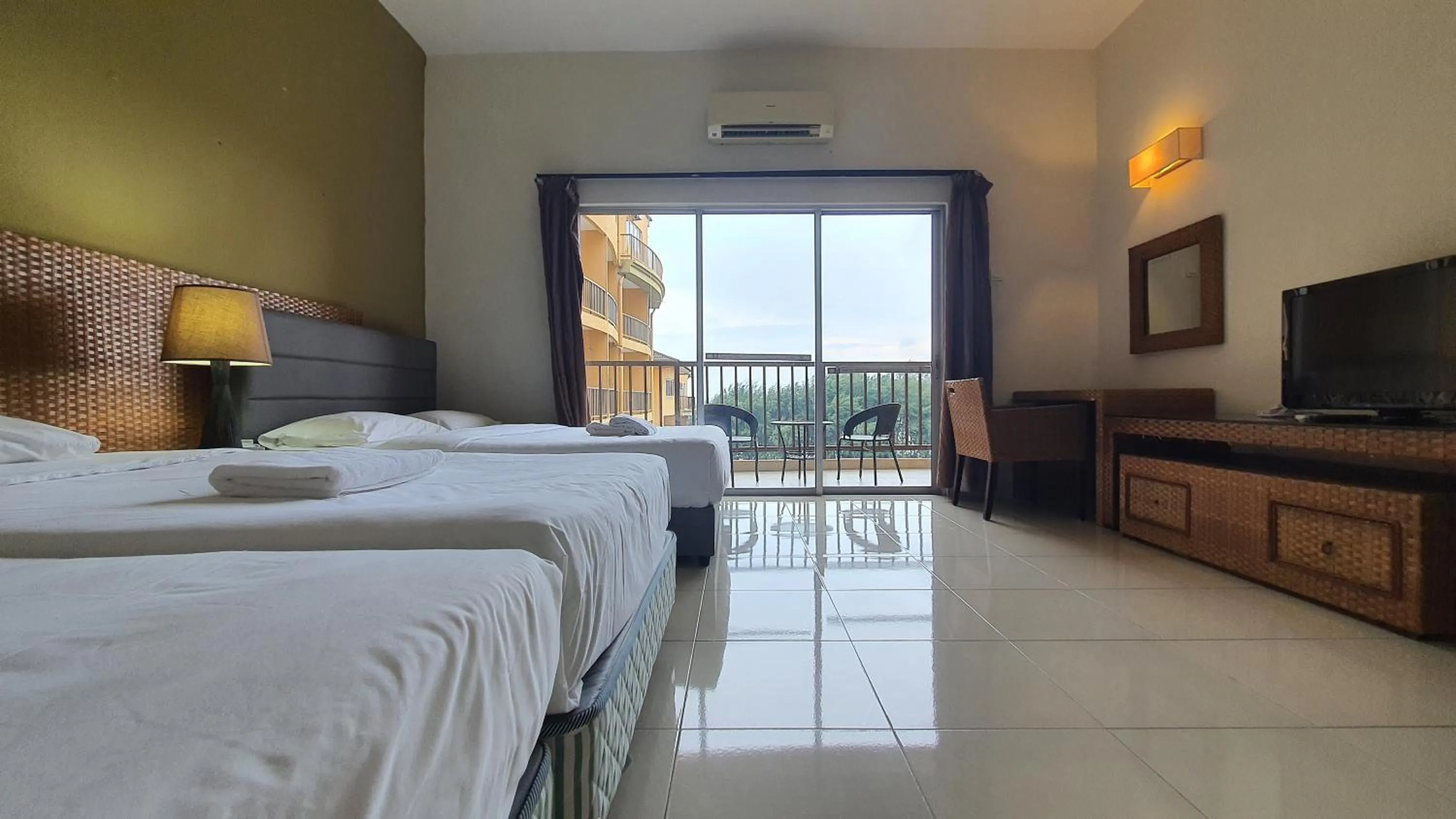 Bed in Gold Coast Morib Themepark View Studio