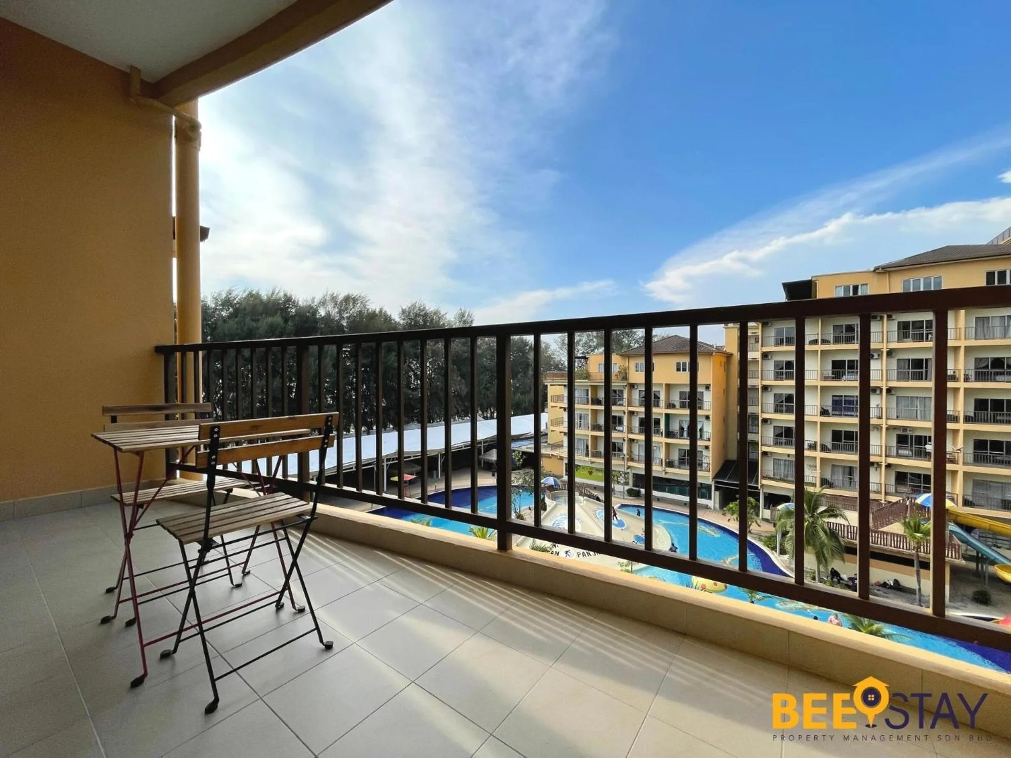 Balcony/Terrace in Gold Coast Morib Themepark View Studio