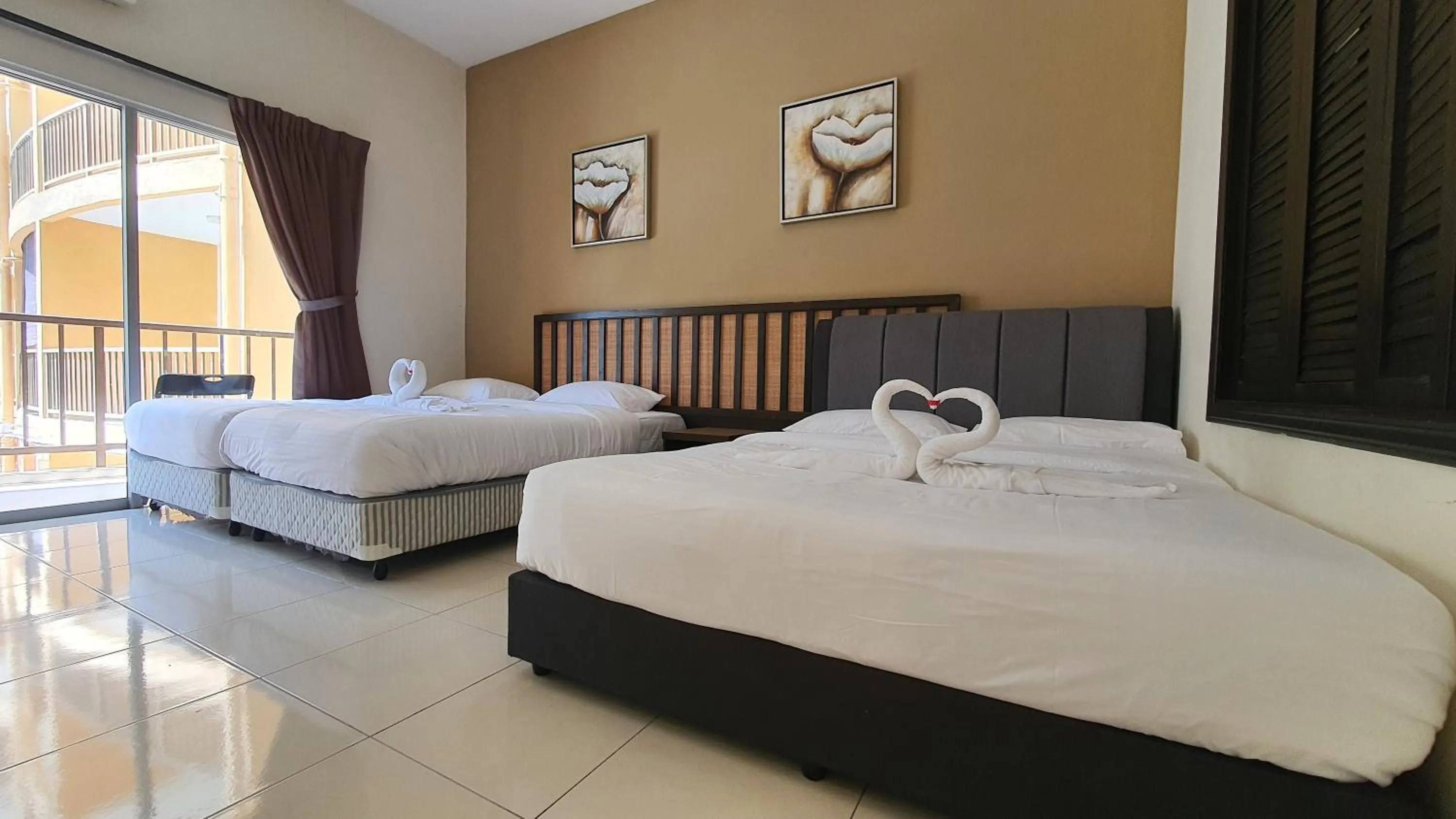 Bed in Gold Coast Morib Themepark View Studio