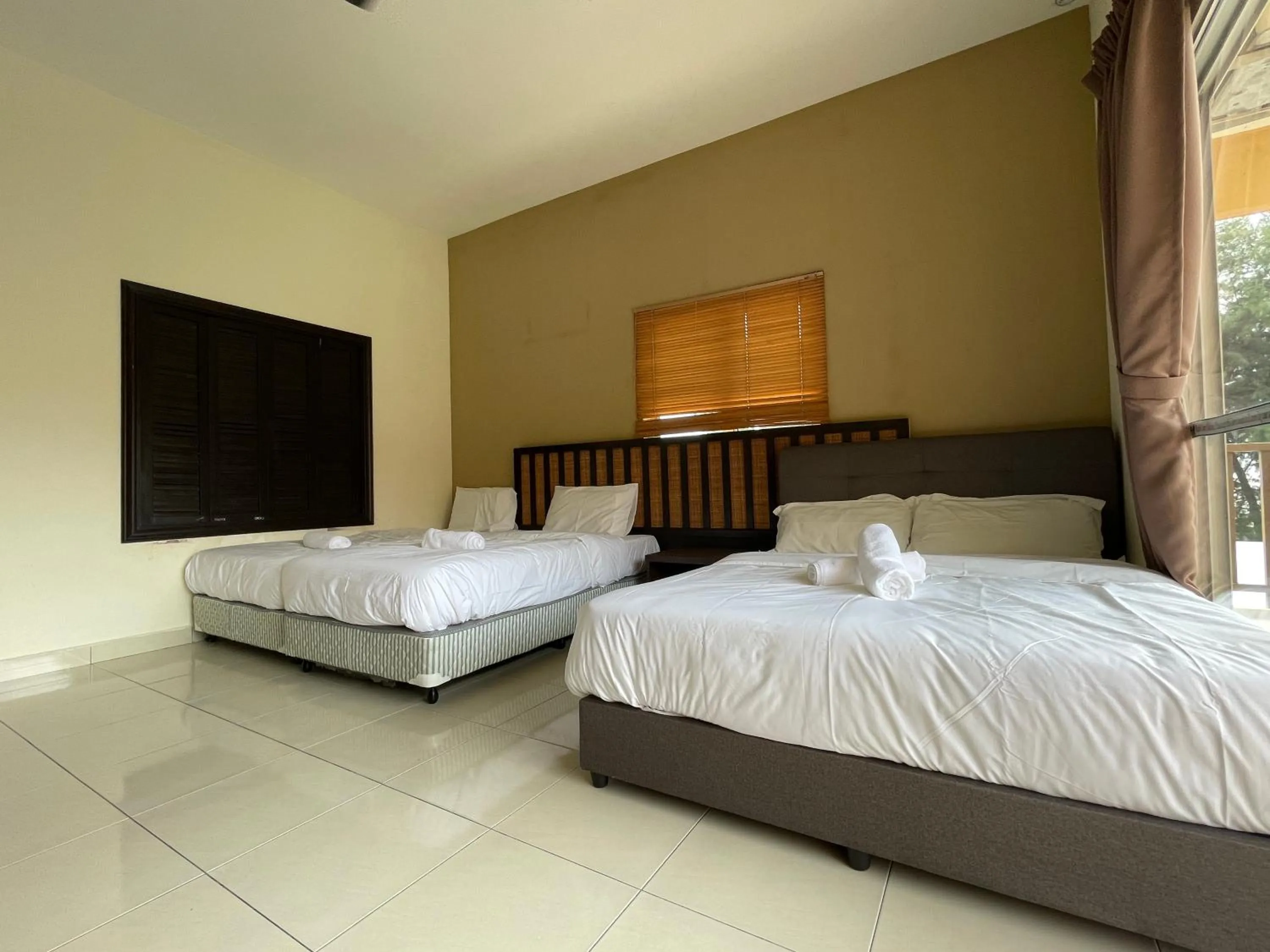 Bed in Gold Coast Morib Themepark View Studio