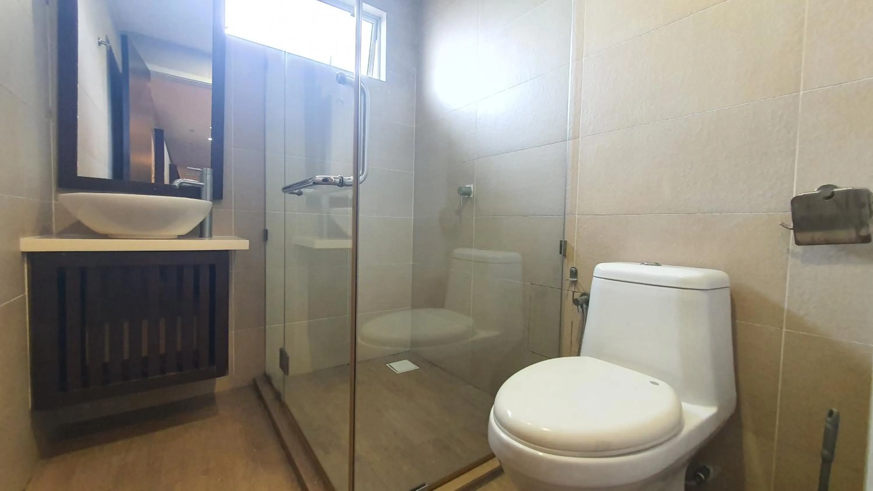 Bathroom in Gold Coast Morib Themepark View Studio