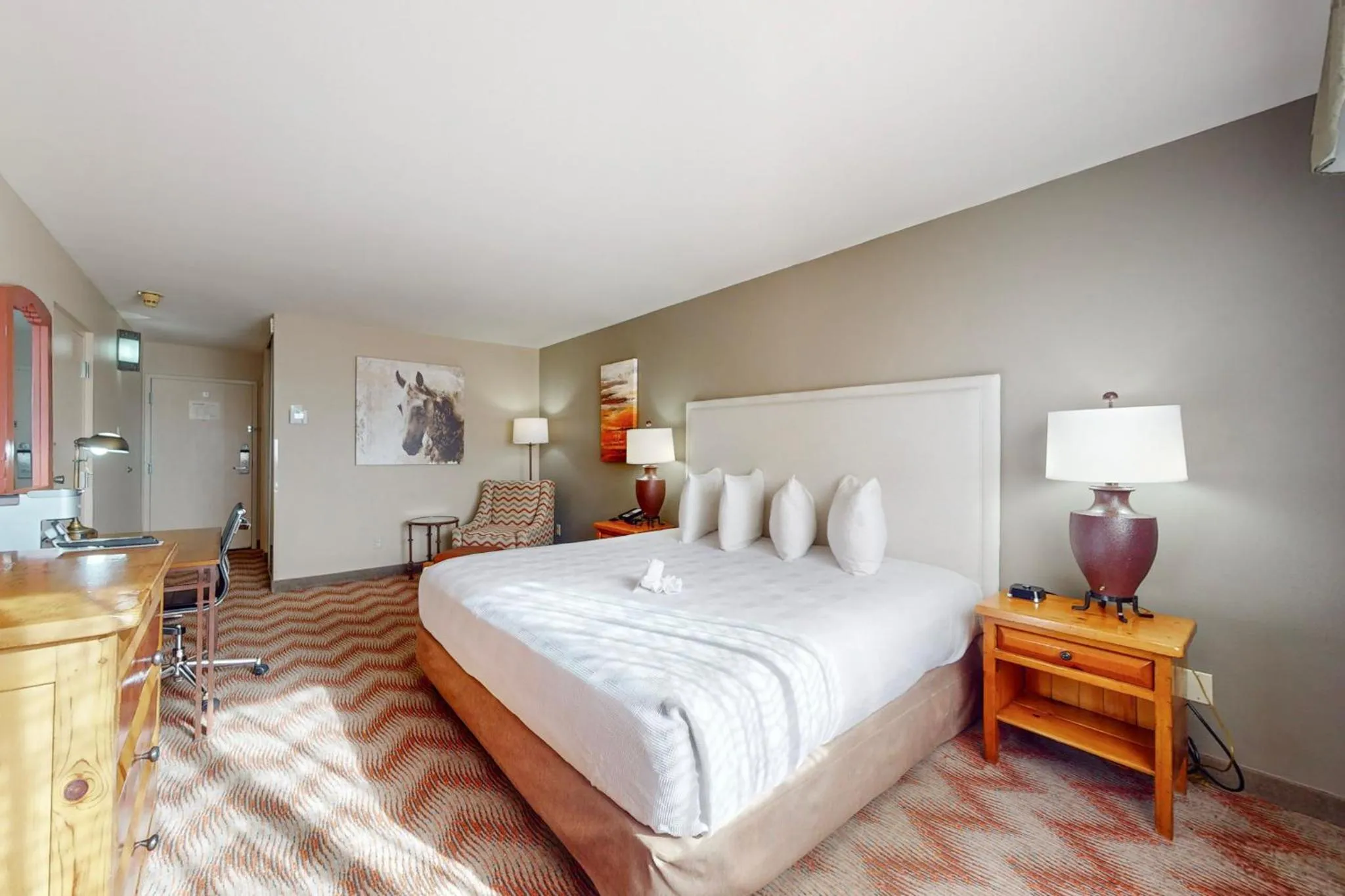 Bed in Best Western Plus Rio Grande Inn