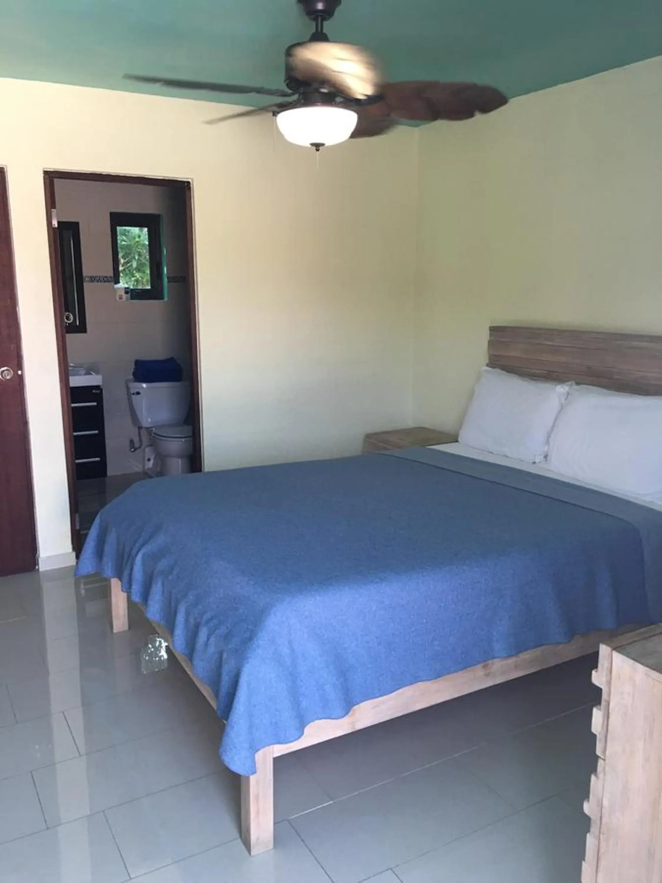 Double Room with Private Bathroom in Mamacitas Guest House Double Room with Private Bathroom in Mamacitas Guest House