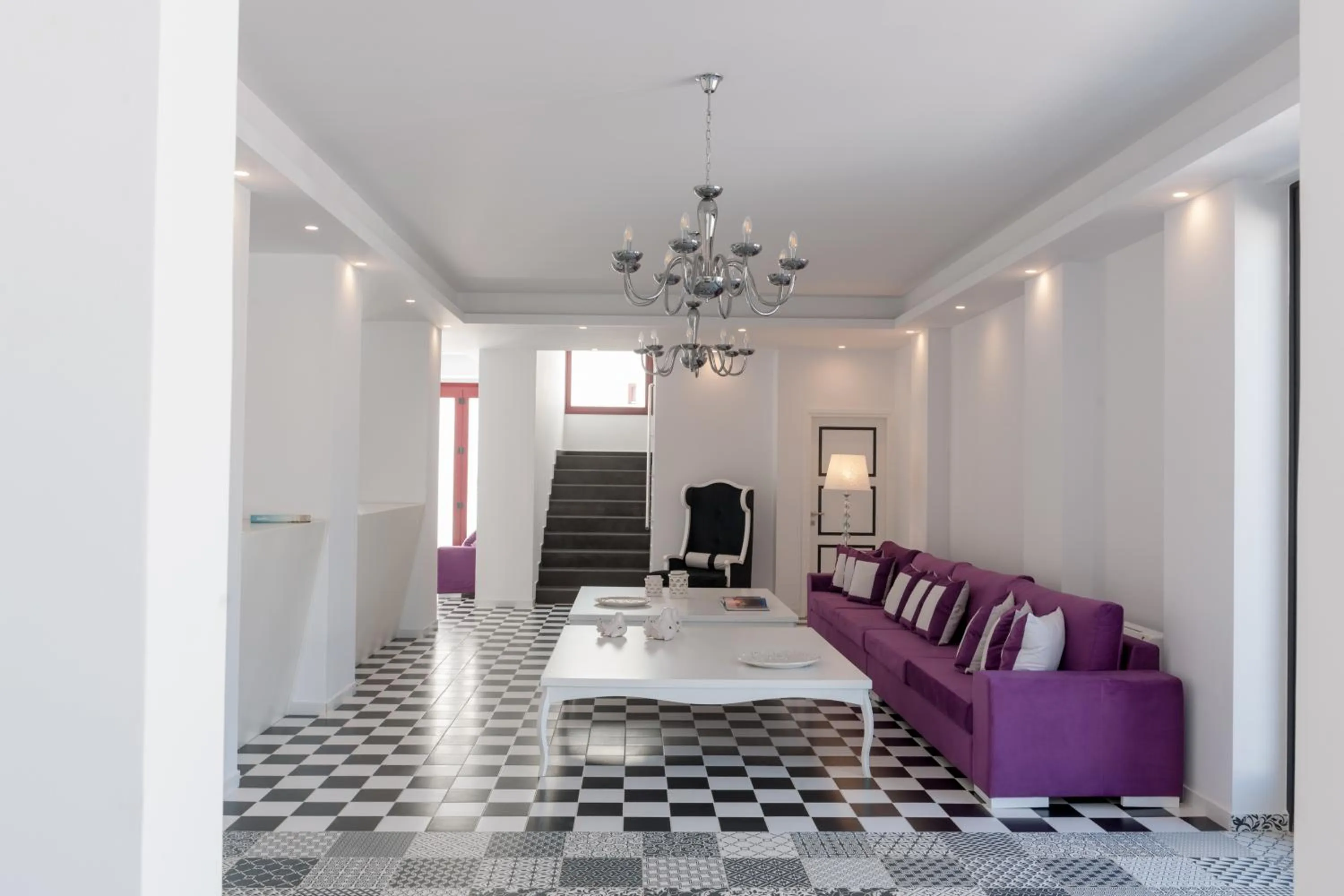 Lobby or reception in MAR n MAR CROWN HOTEL-SUITES