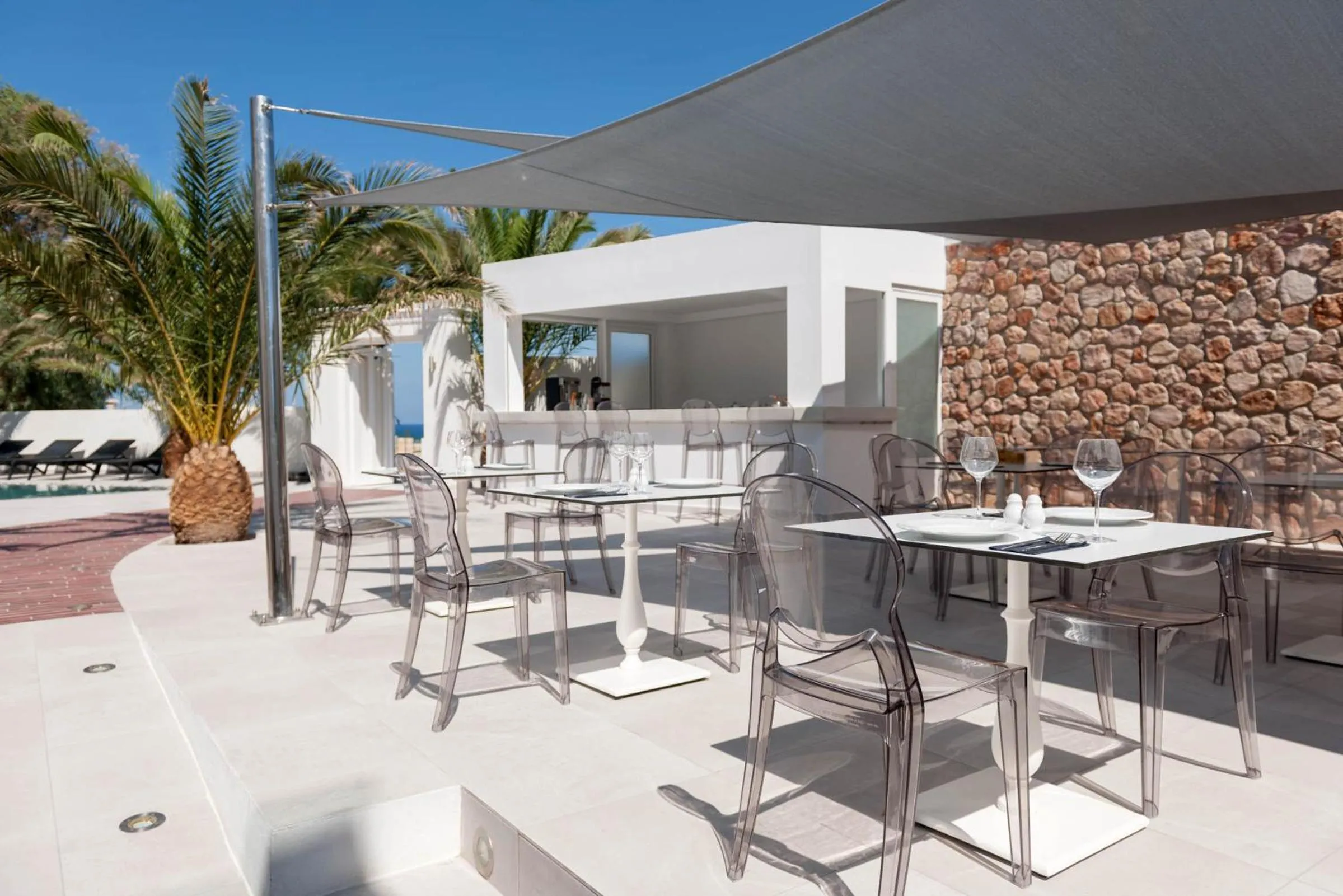 Lounge or bar in MAR n MAR CROWN HOTEL-SUITES