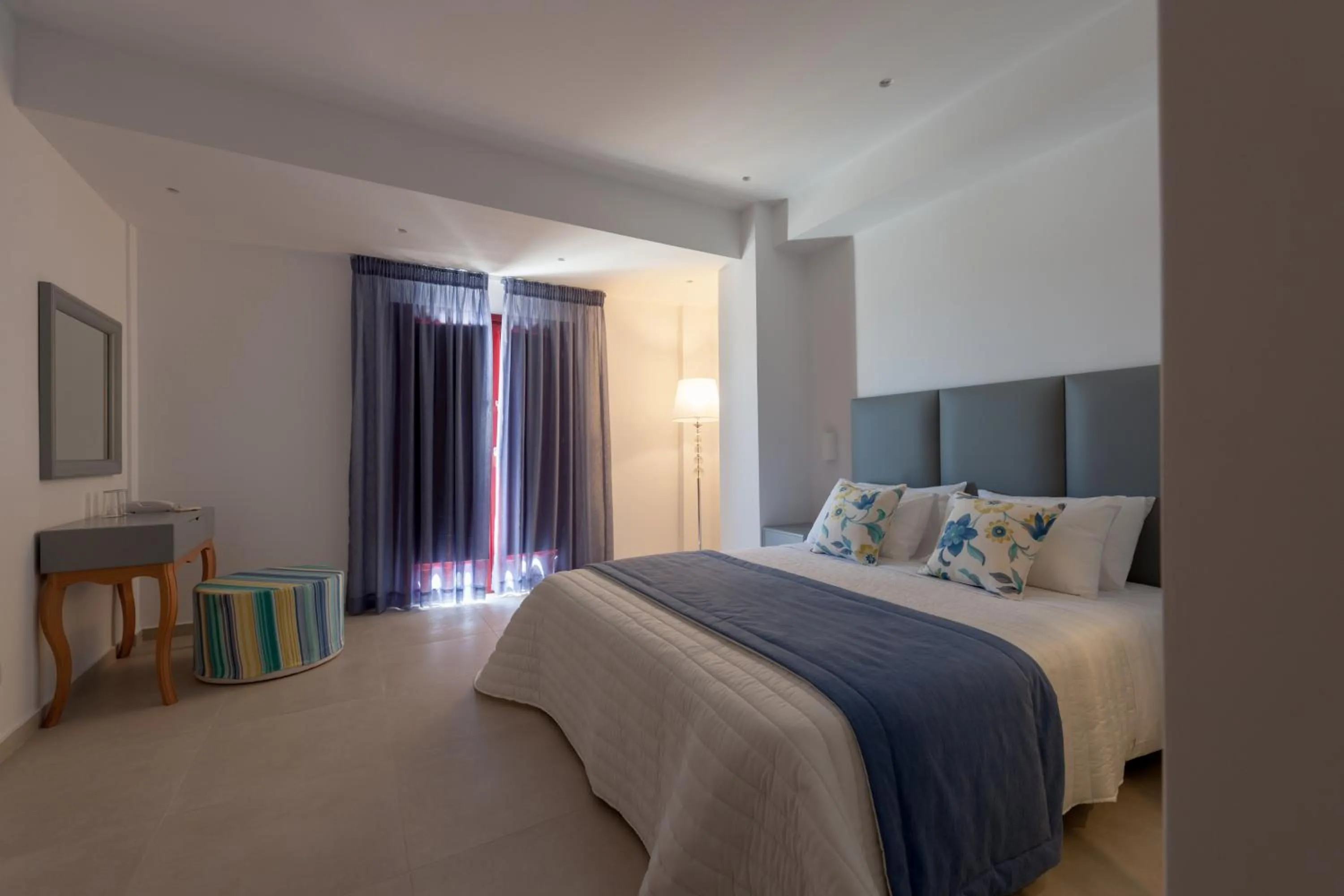 Bedroom, Bed in MAR n MAR CROWN HOTEL-SUITES