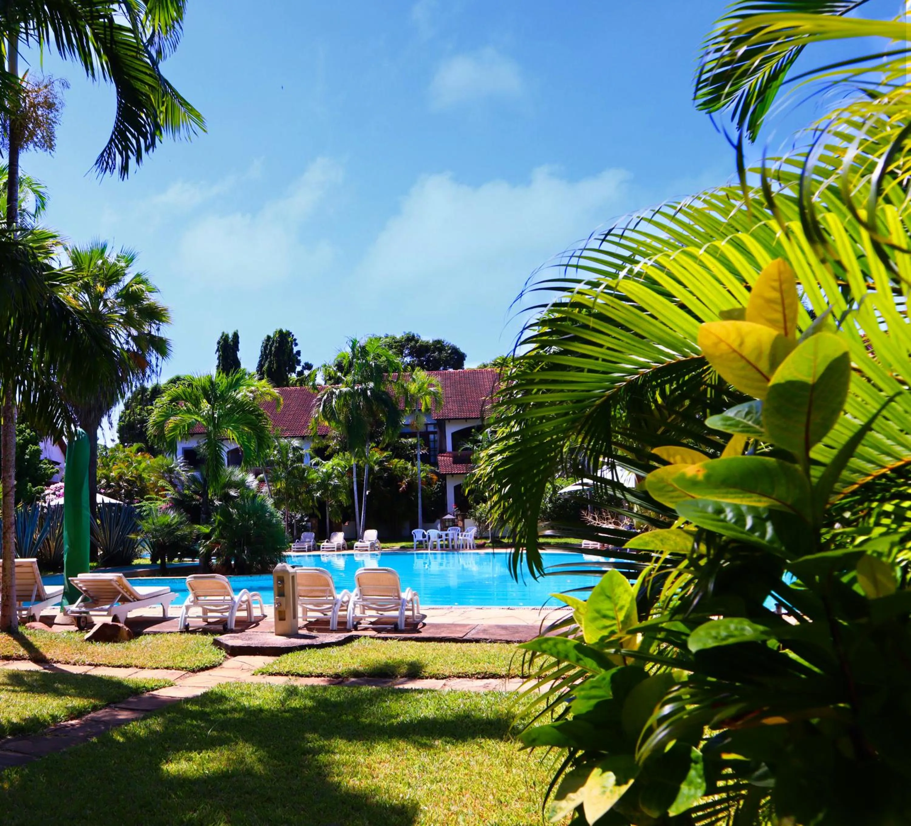 Property building in Woburn Residence Club