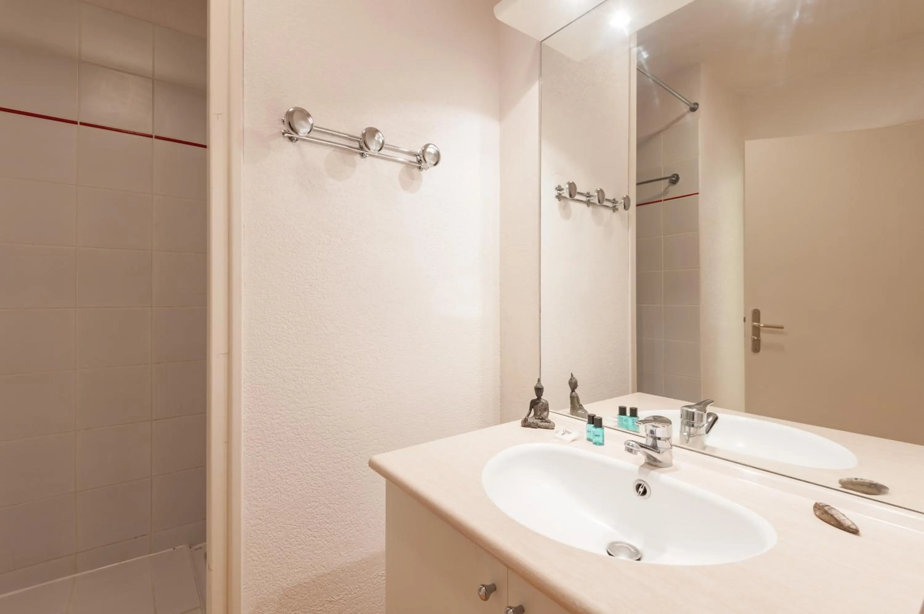 Bathroom in City Résidence Lyon Marcy