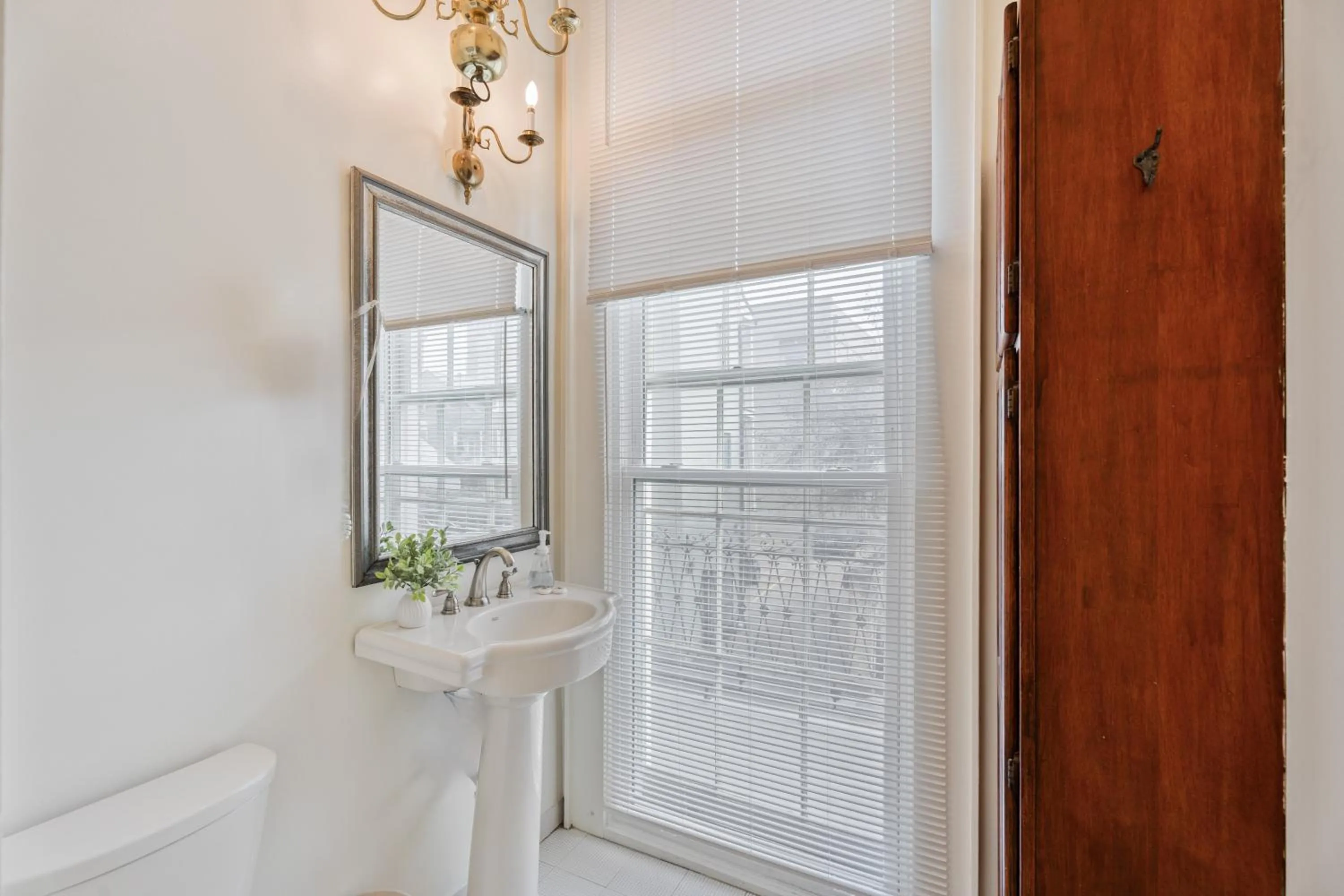 Toilet in Grenoble House