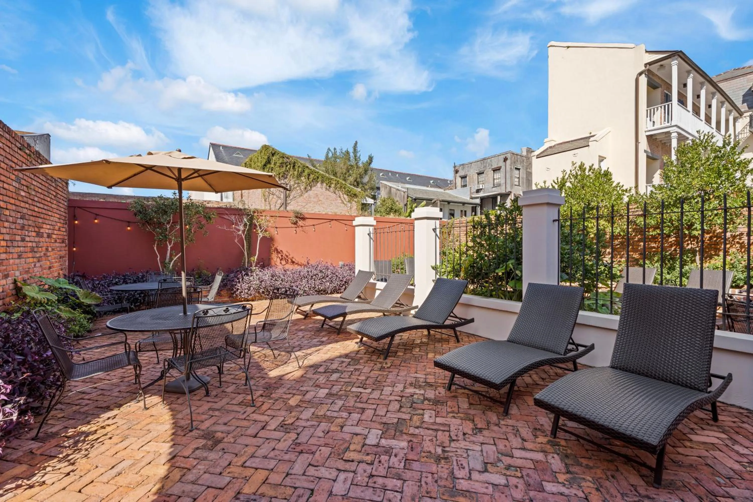 Inner courtyard view in Grenoble House