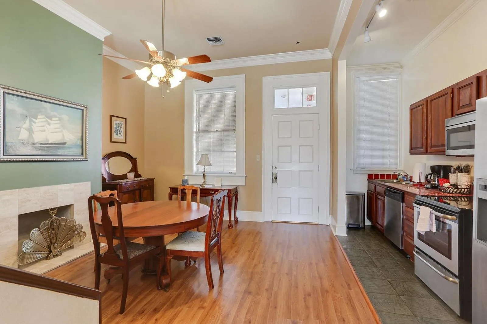 Kitchen or kitchenette in Grenoble House