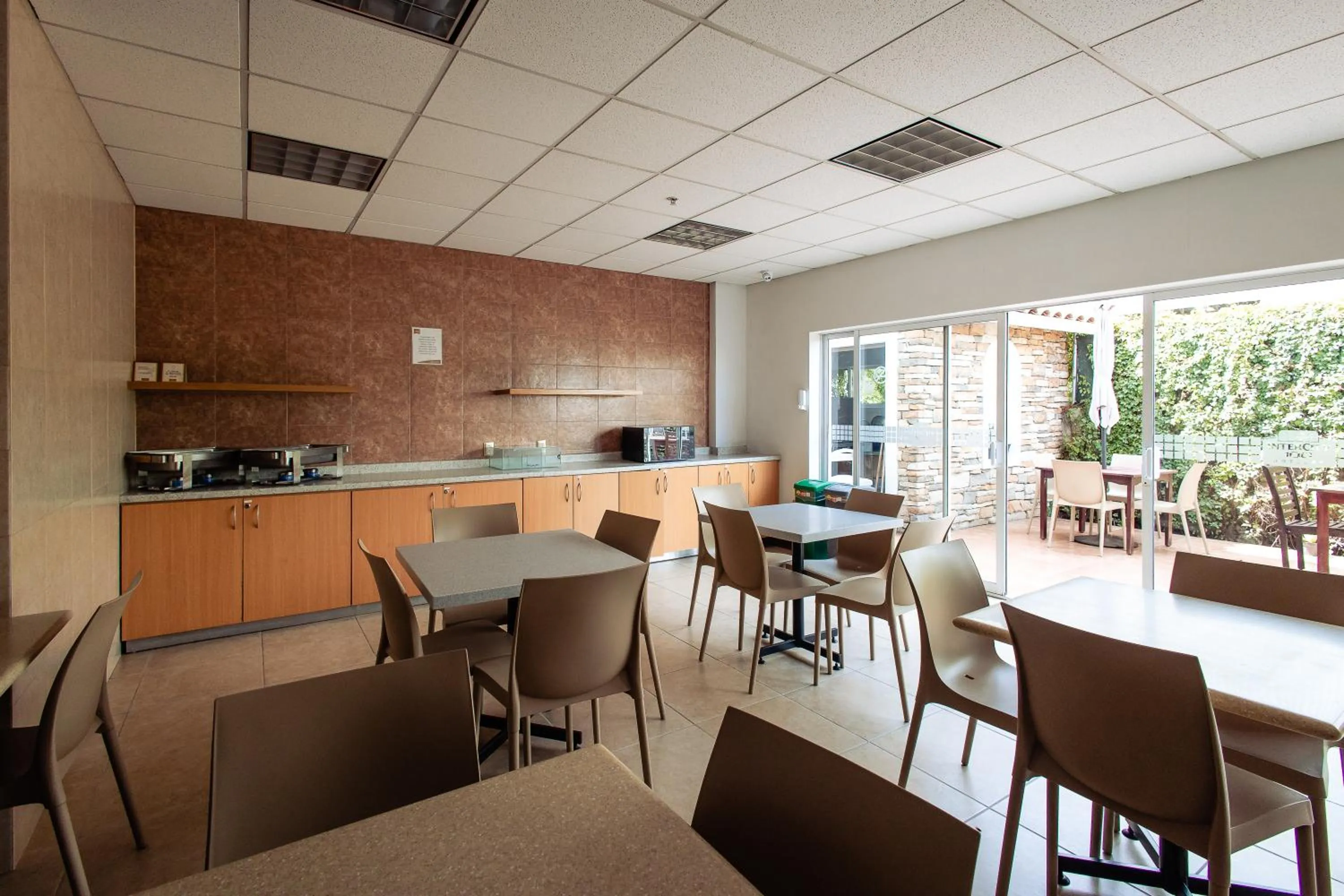 Dining area in Intercity Zapopan