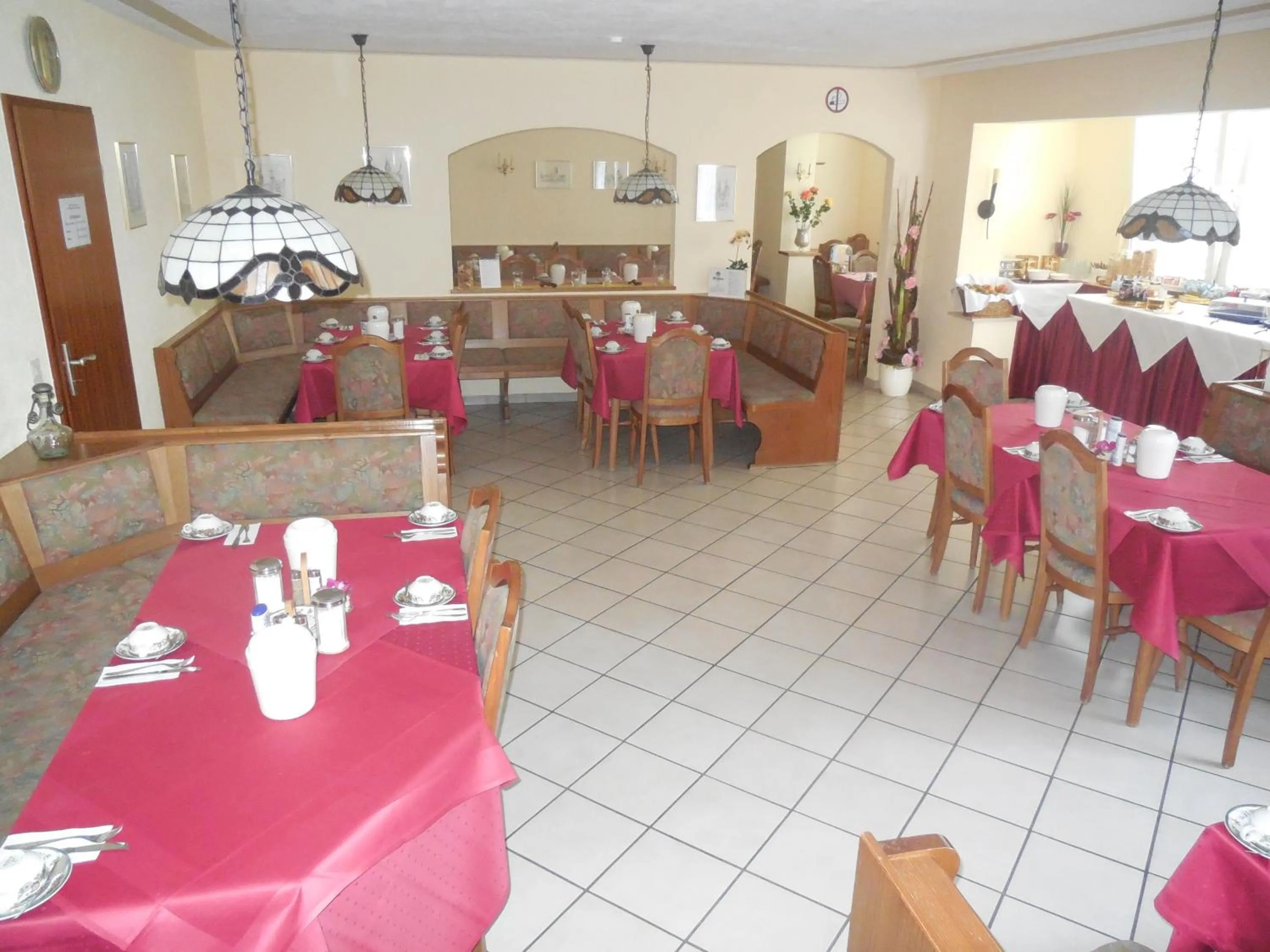 Restaurant/places to eat in Hotel Garni am Hechenberg