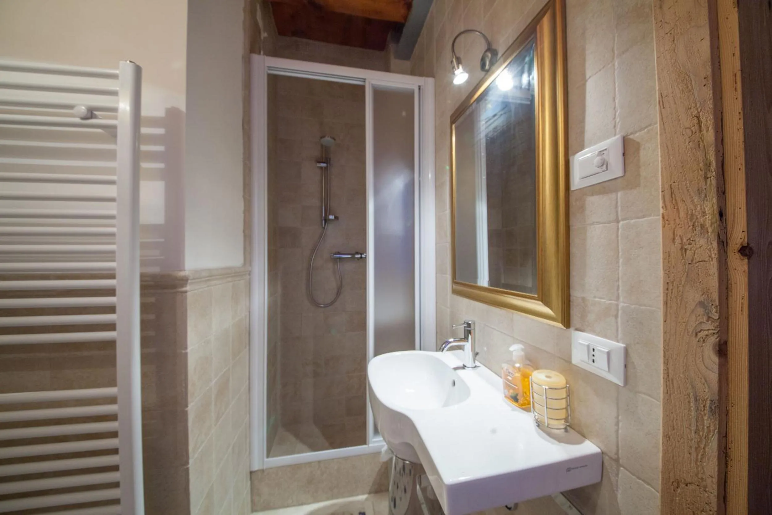 Shower in Al Vecchio Fienile