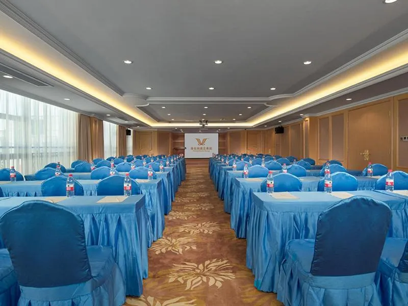 Vienna Hotel(Jiujiang Xiushui Bus Station)