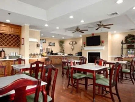 Howard Johnson by Wyndham Jackson