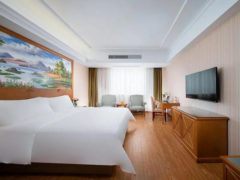 Bed in Vienna hotel (huizhou ancient city store, shexian county, huangshan city, anhui province)