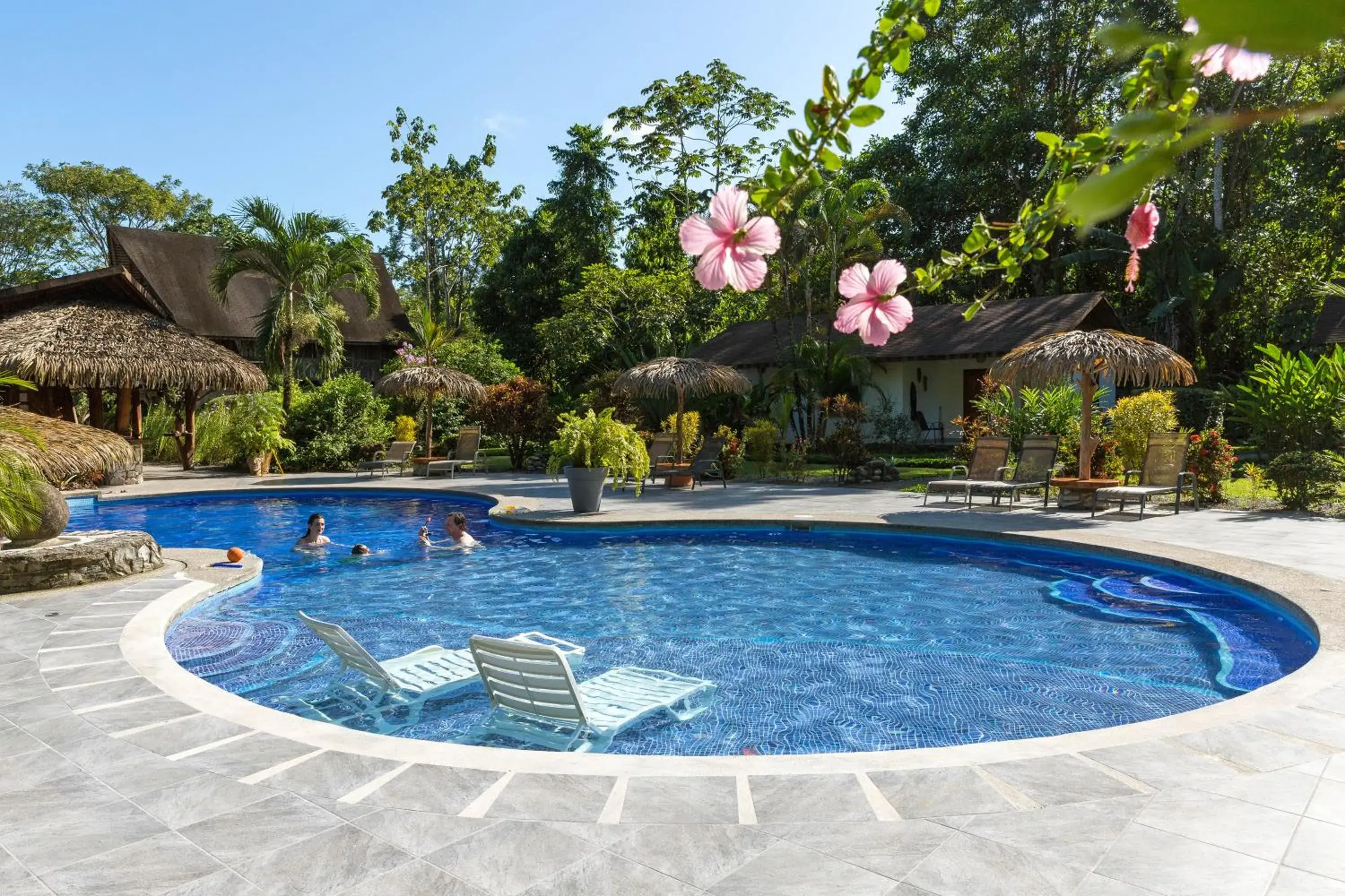 Hotel Suizo Loco Lodge & Resort Hotel Suizo Loco Lodge & Resort