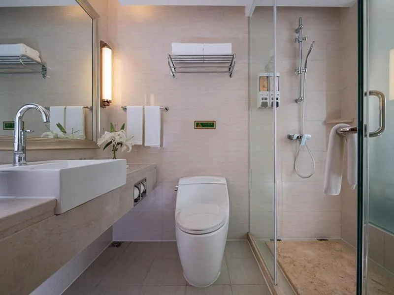 Vienna International Hotel (Changfeng Park Shop, Jinshajiang Road, Shanghai)