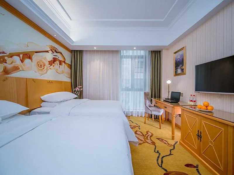 Bed in Vienna Hotel Whhan xingye road stone bridge subway station store