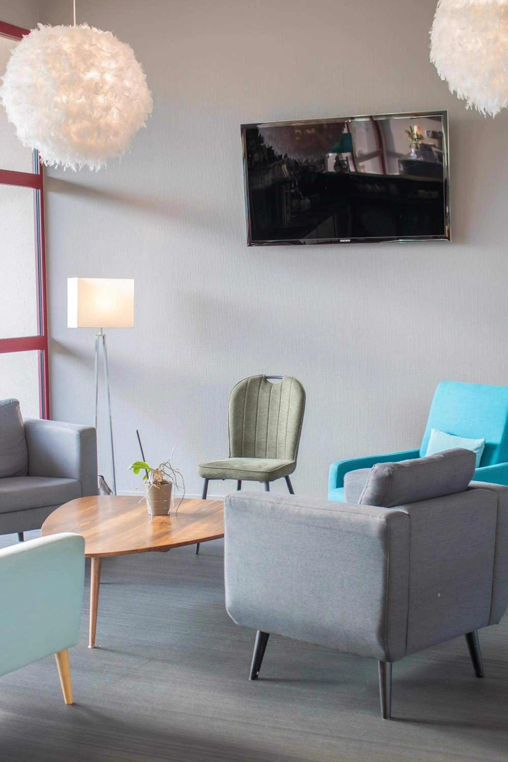 Living room in Brit Hotel Bressuire