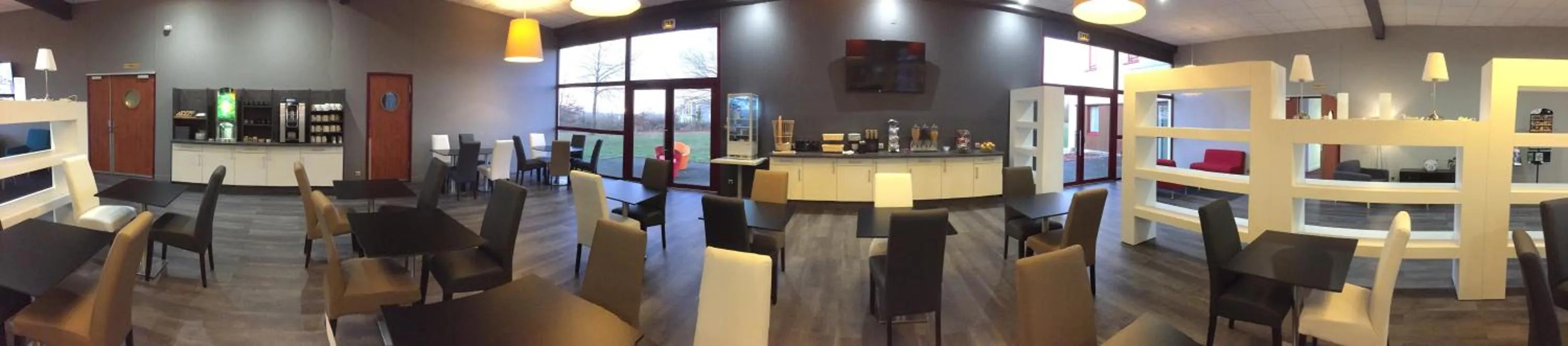 Buffet breakfast in Brit Hotel Confort BRESSUIRE