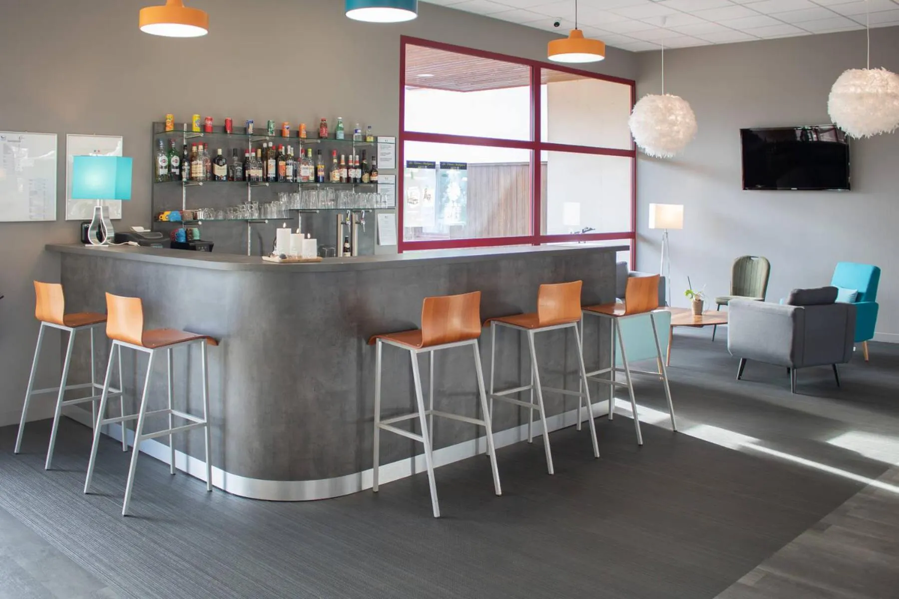 Lounge or bar in Brit Hotel Bressuire