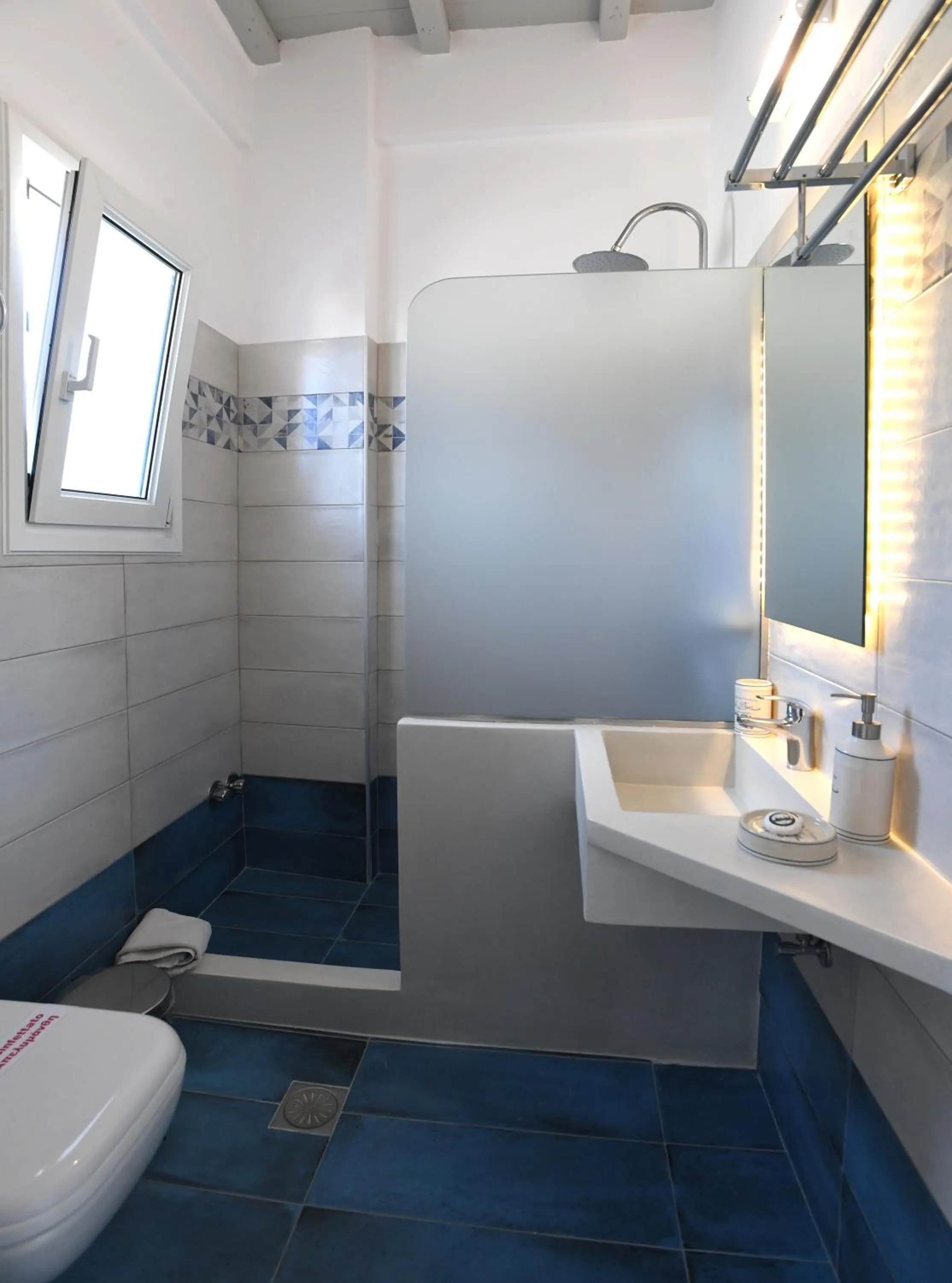 Nostos Beachfront Apartments & Studios