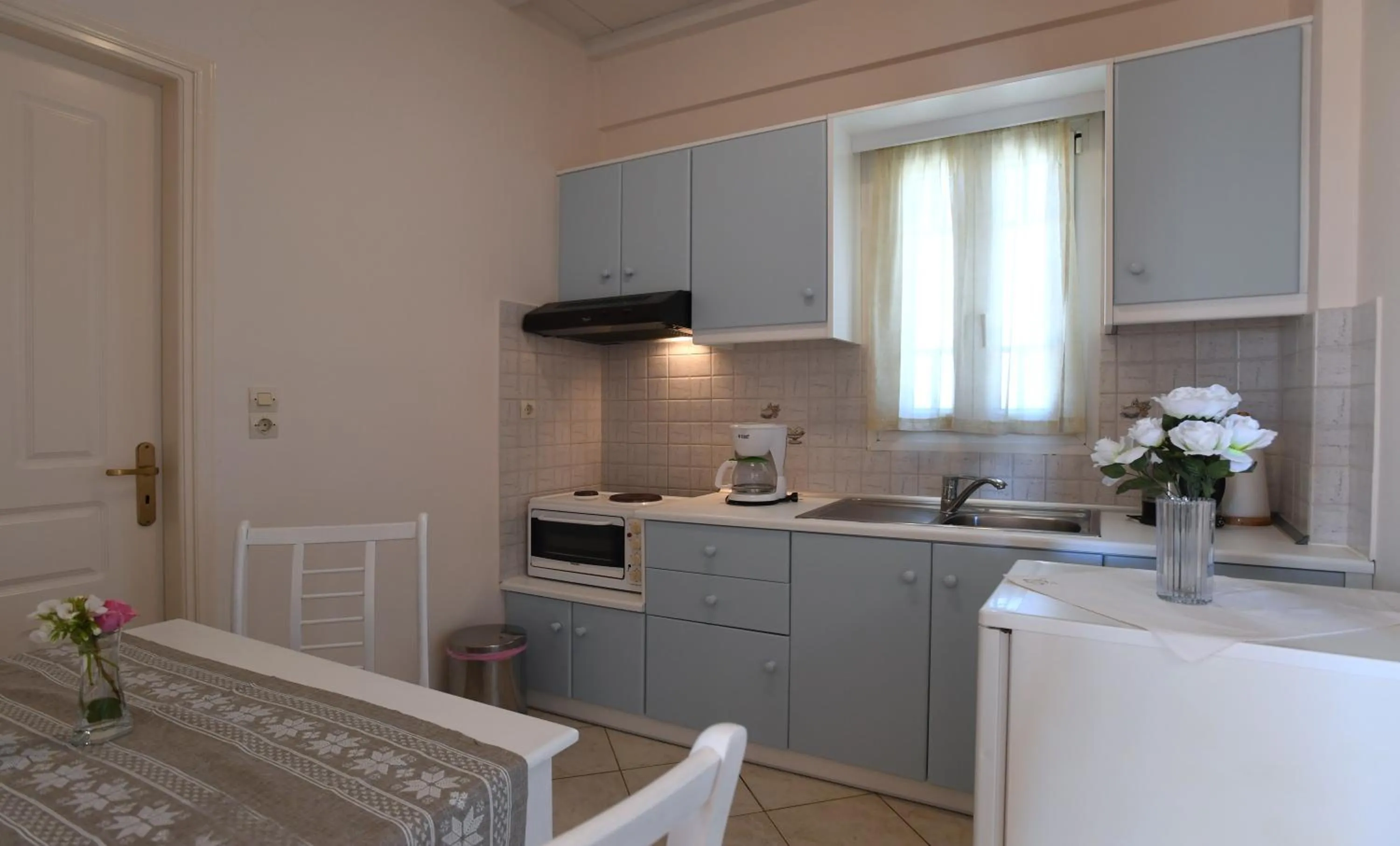 Nostos Beachfront Apartments & Studios