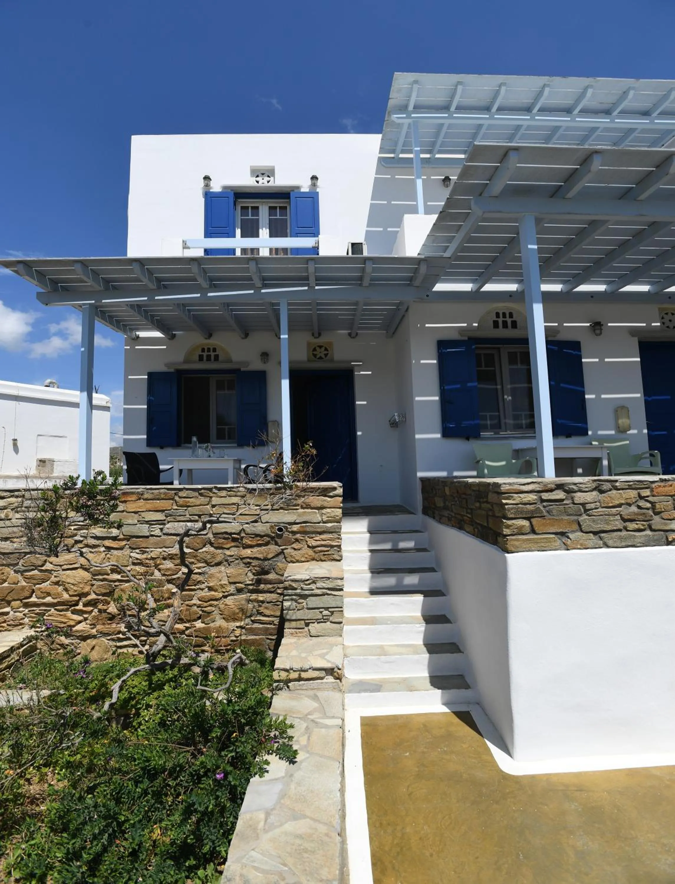 Nostos Beachfront Apartments & Studios