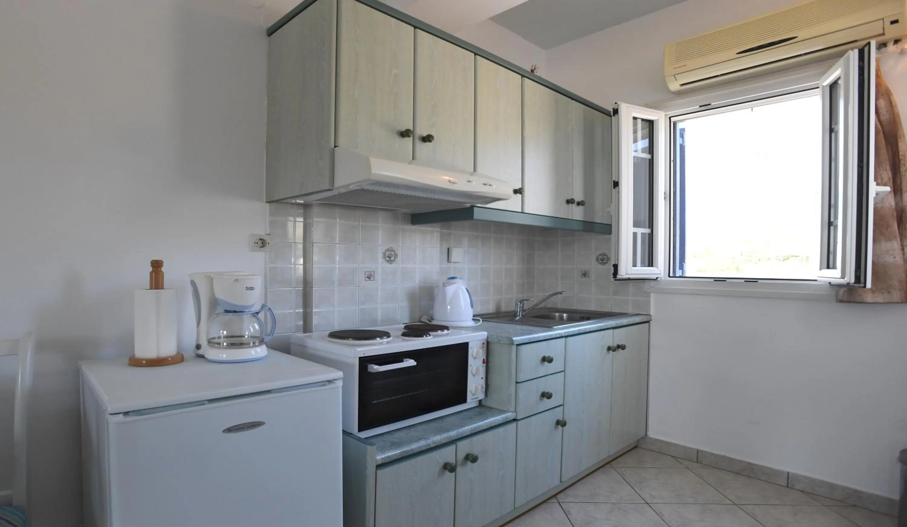 Nostos Beachfront Apartments & Studios