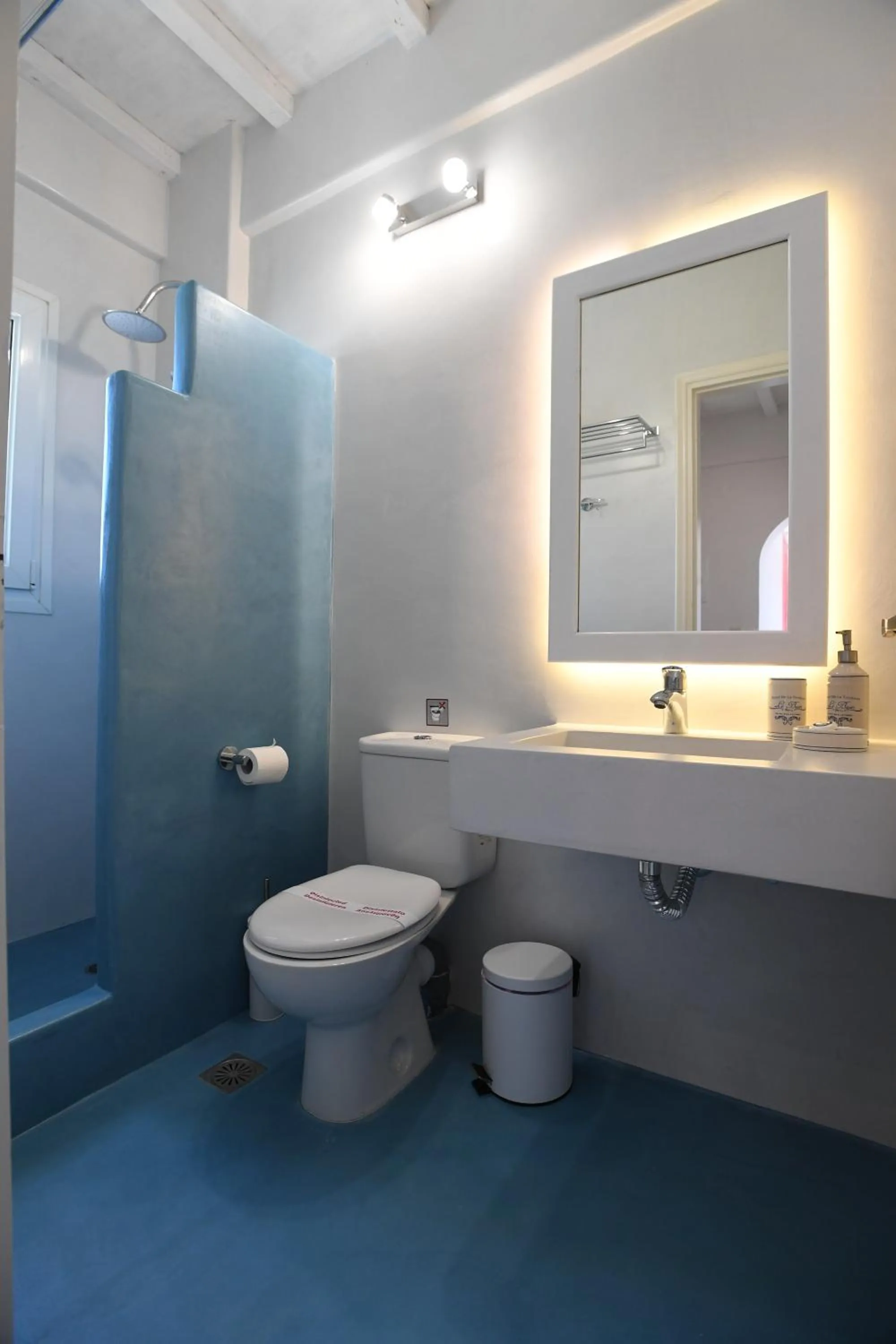 Nostos Beachfront Apartments & Studios