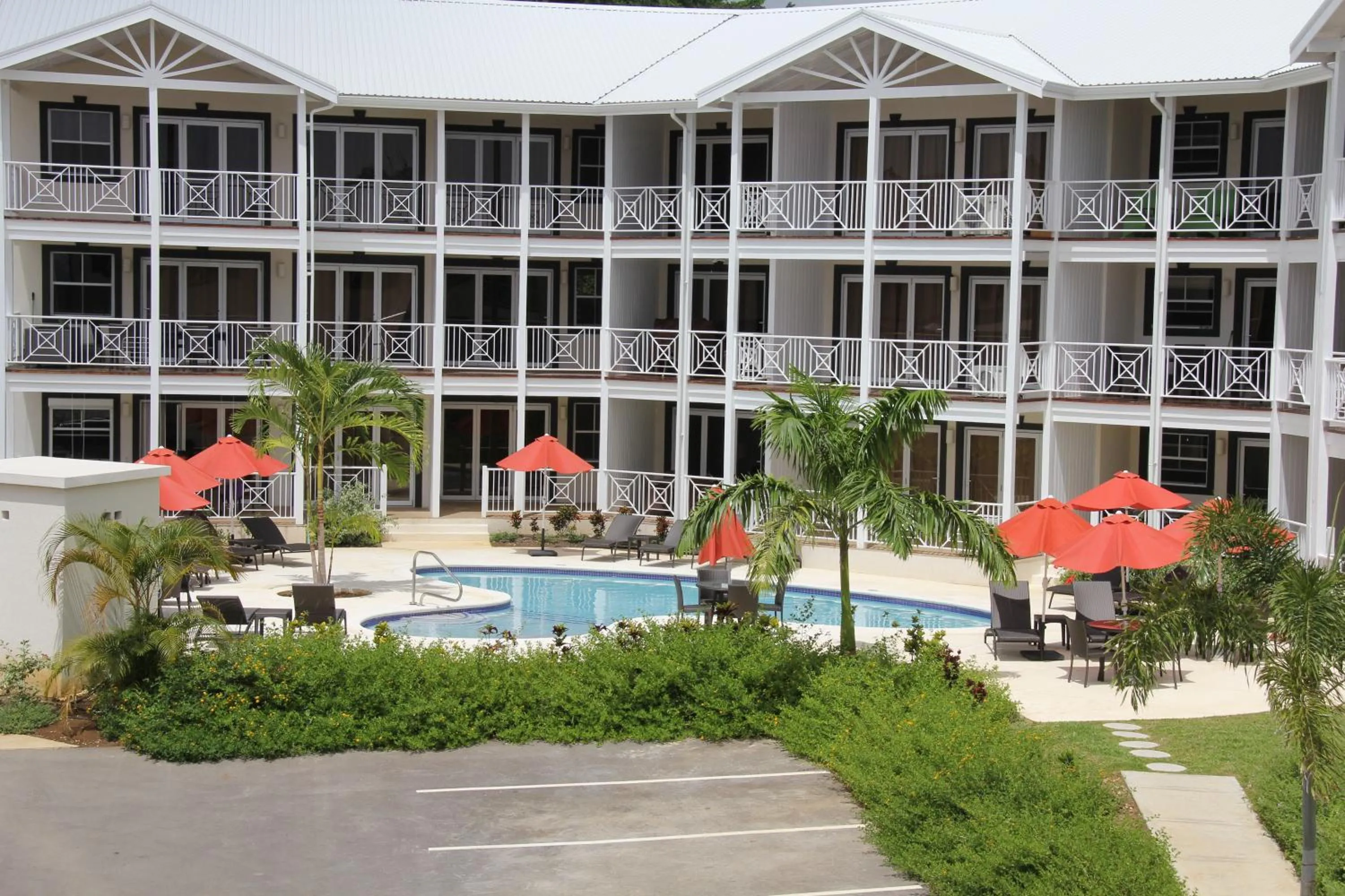 Swimming pool in Lantana Resort Barbados