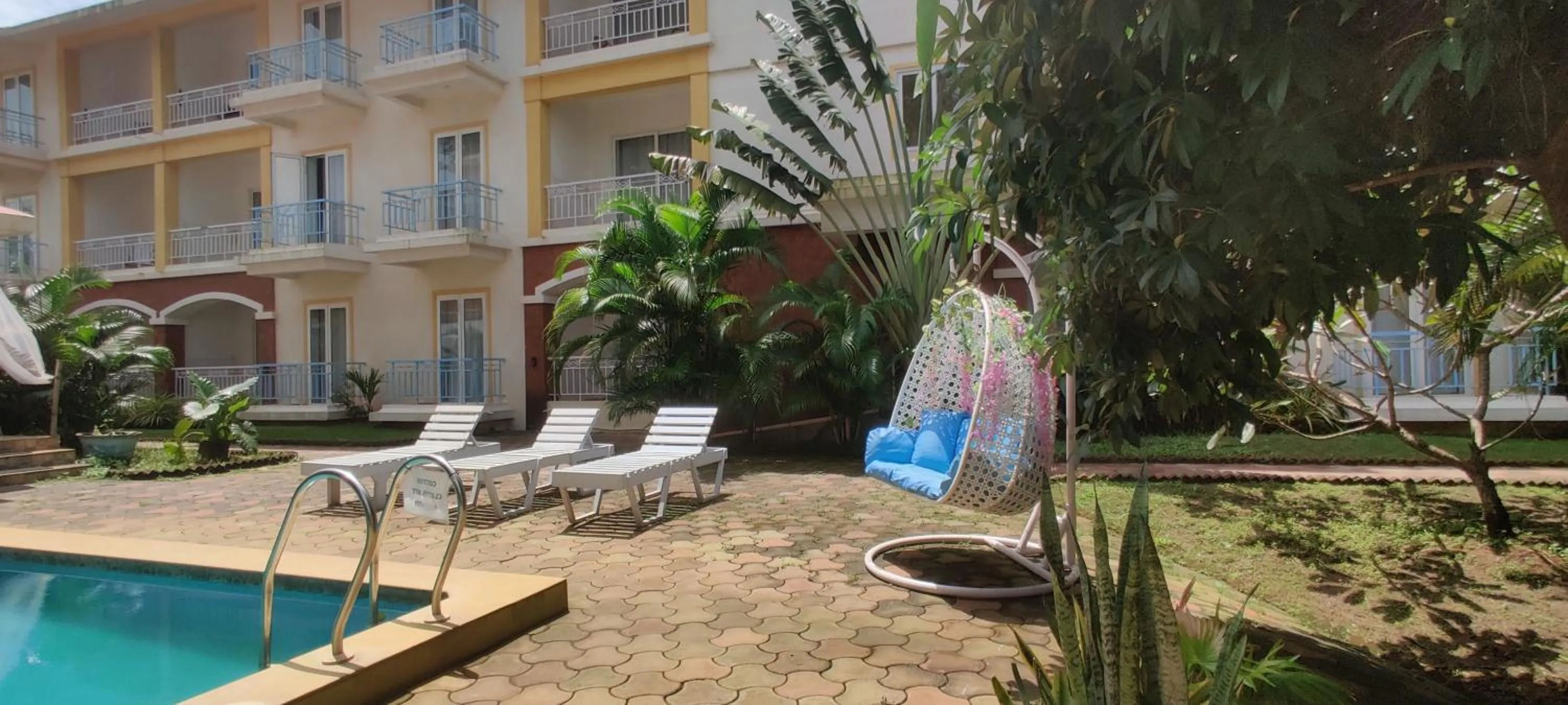 Property building in Passions de Goa