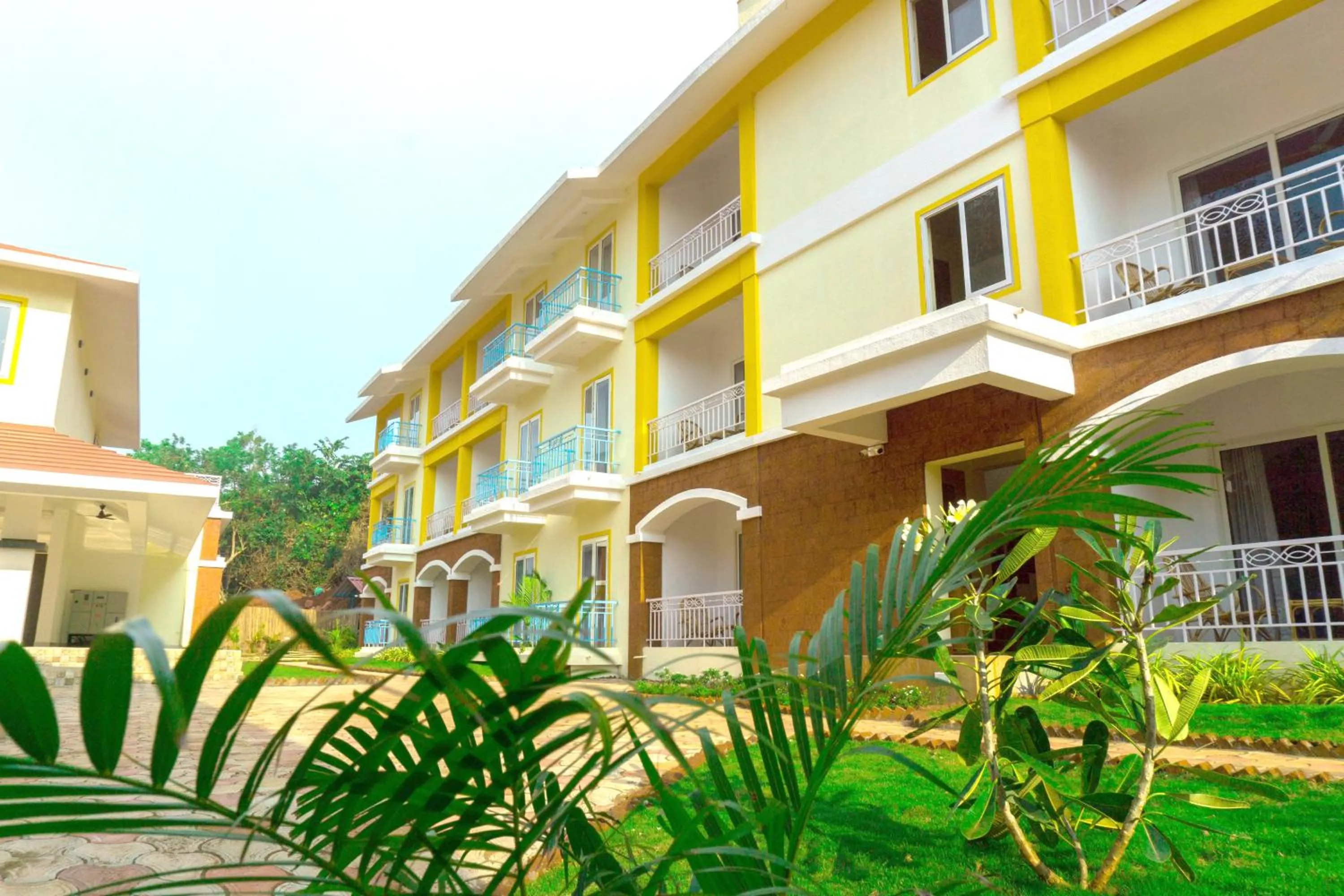 Property building in Passions de Goa